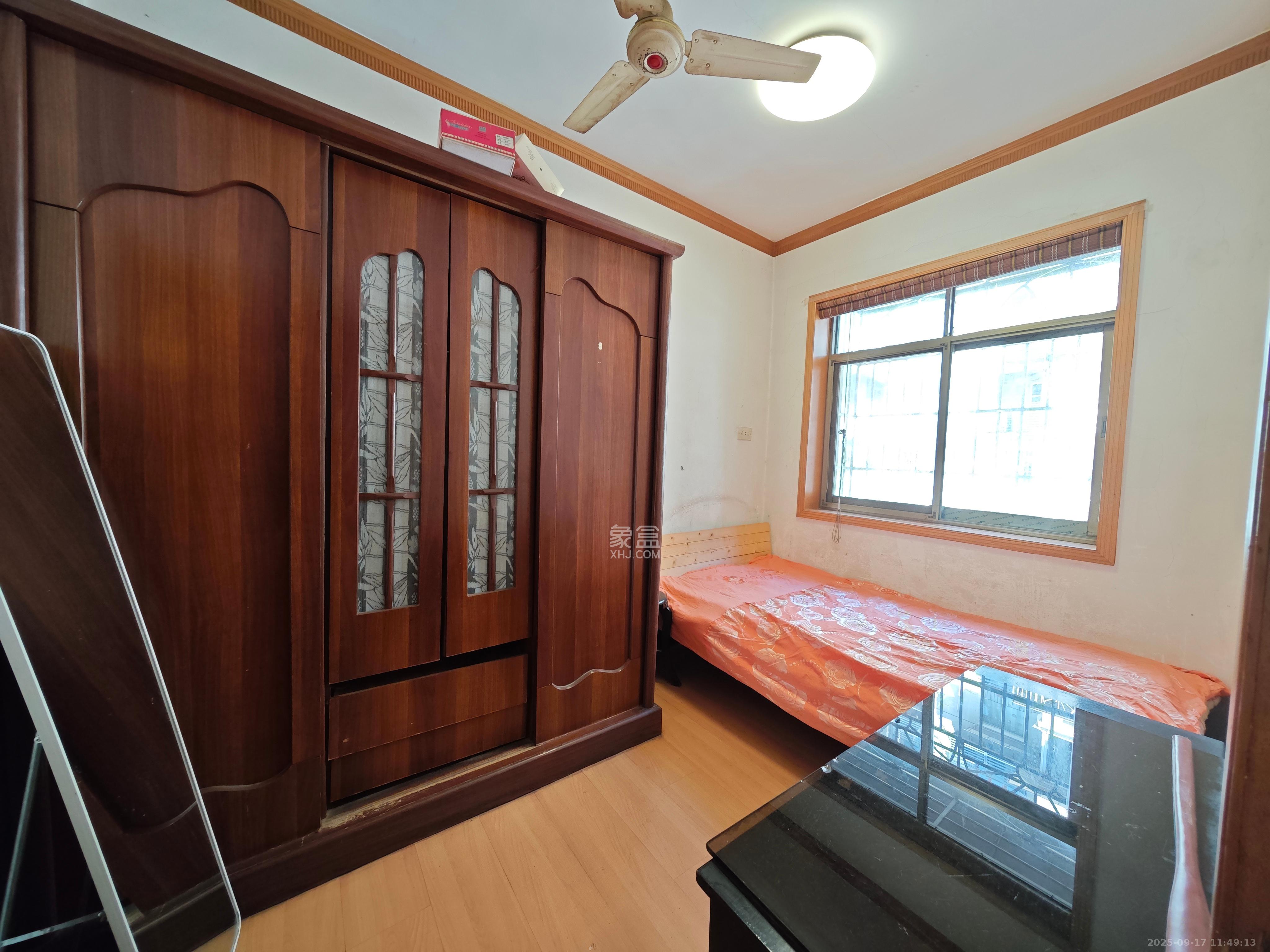 左家塘中级人民法院宿舍  3室1厅1卫    1780.0元/月室内图