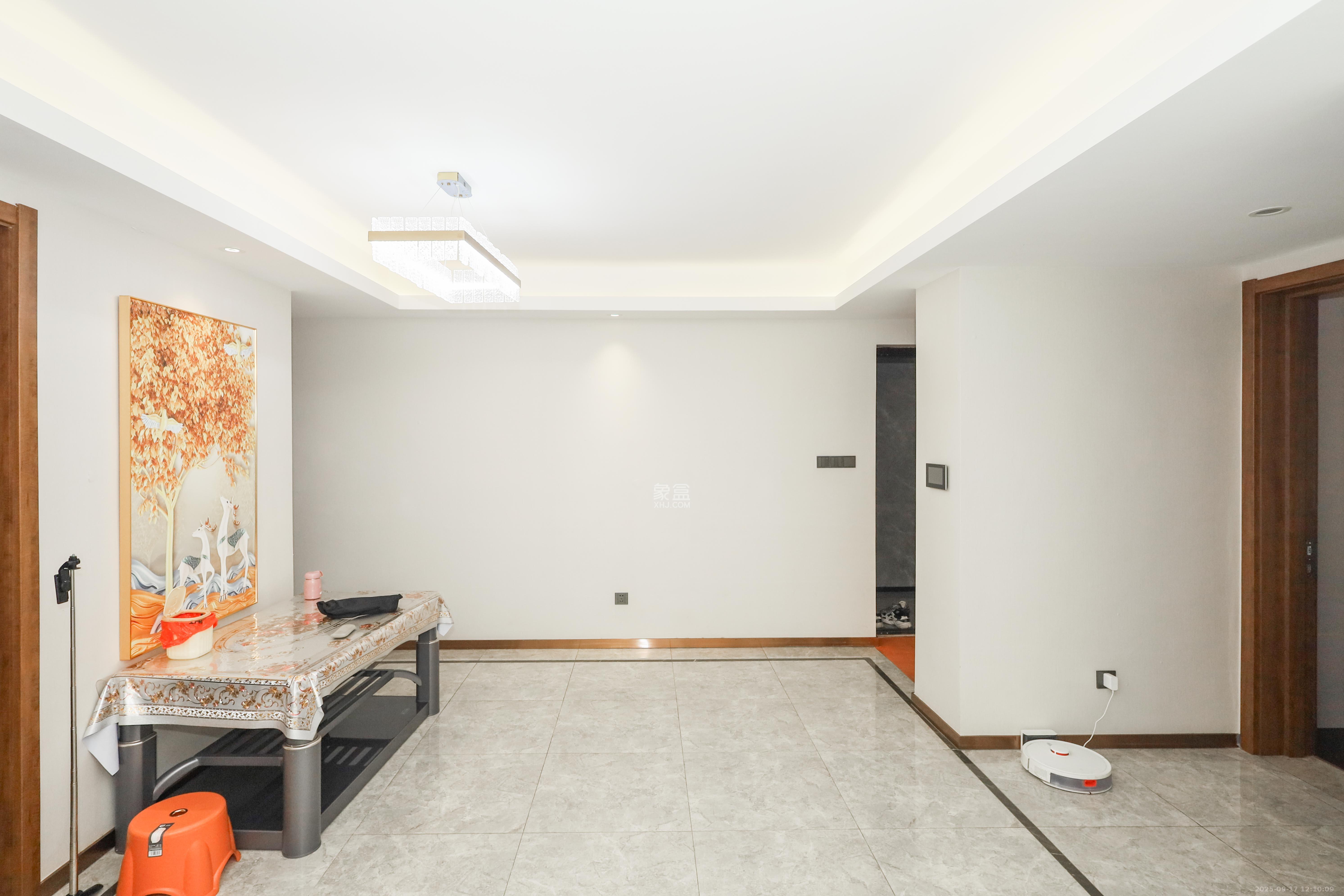 梅溪悦章 3室2厅2卫 133.0万 梅溪悦章 3室2厅2卫 133.0万客厅