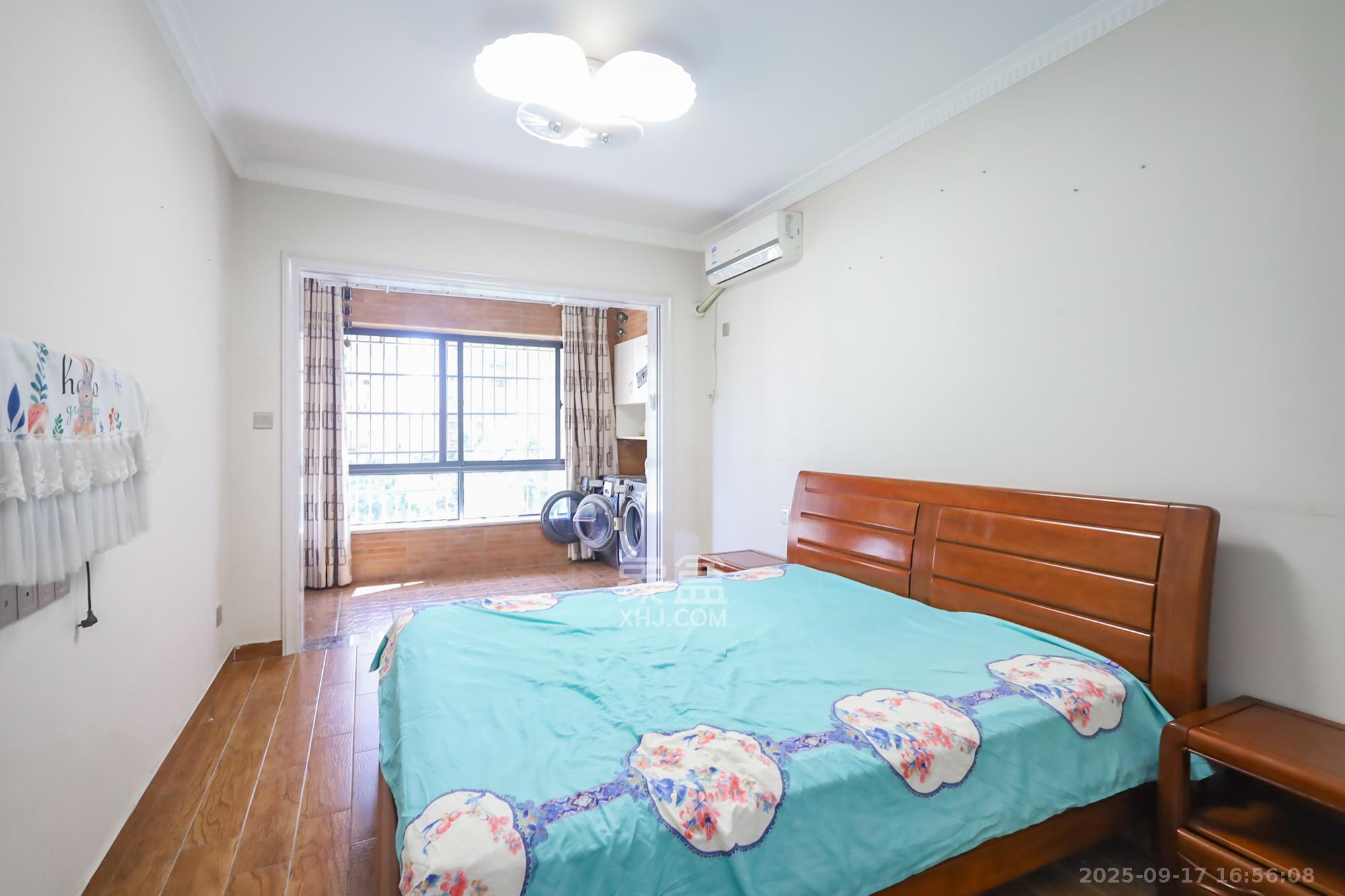 兰亭都荟（璟峰苑）  4室1厅2卫    172.0万卧室