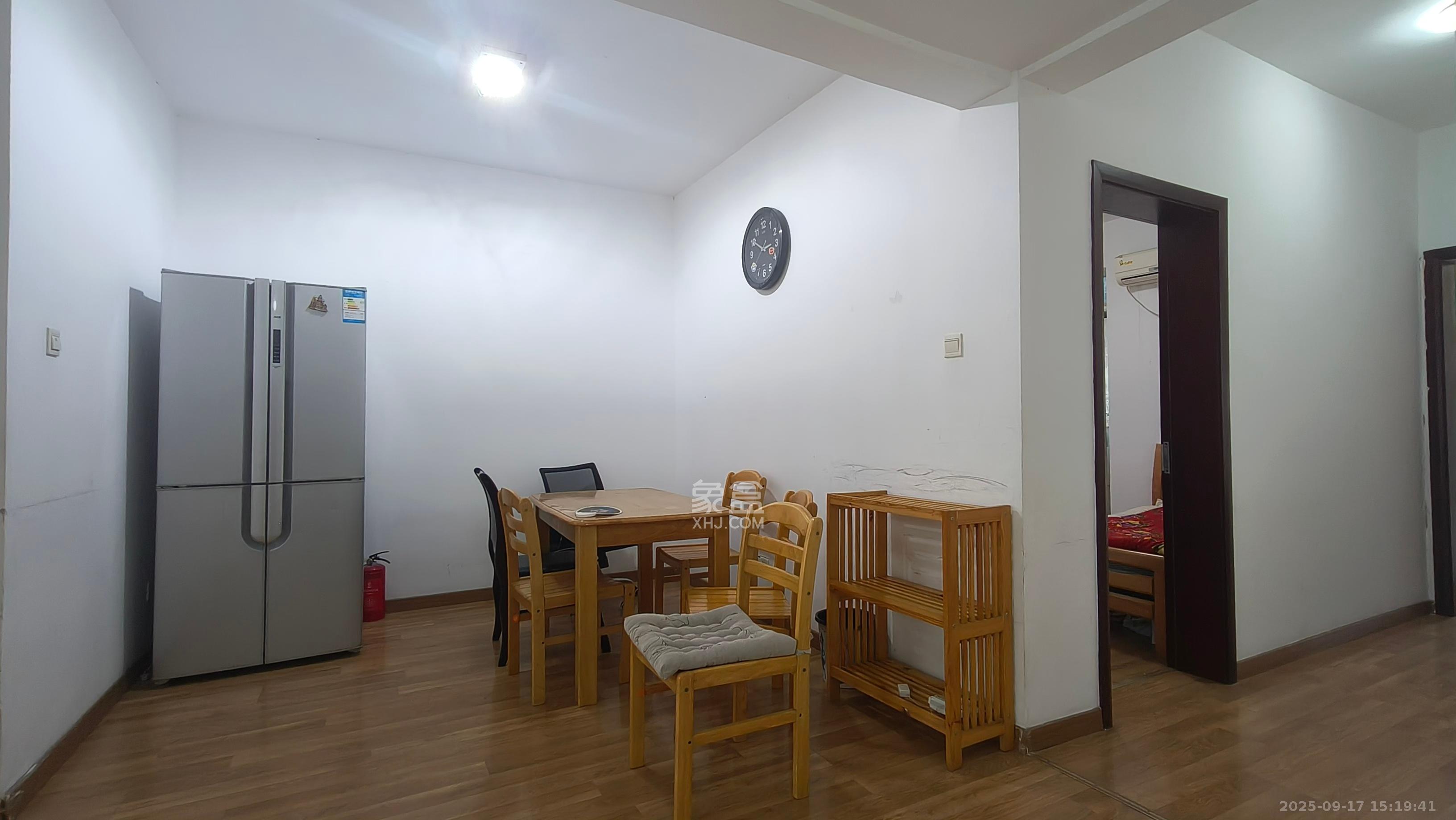 中江国际花城 3室2厅2卫 3400.0元/月 中江国际花城 3室2厅2卫 3400.0元/月室内图