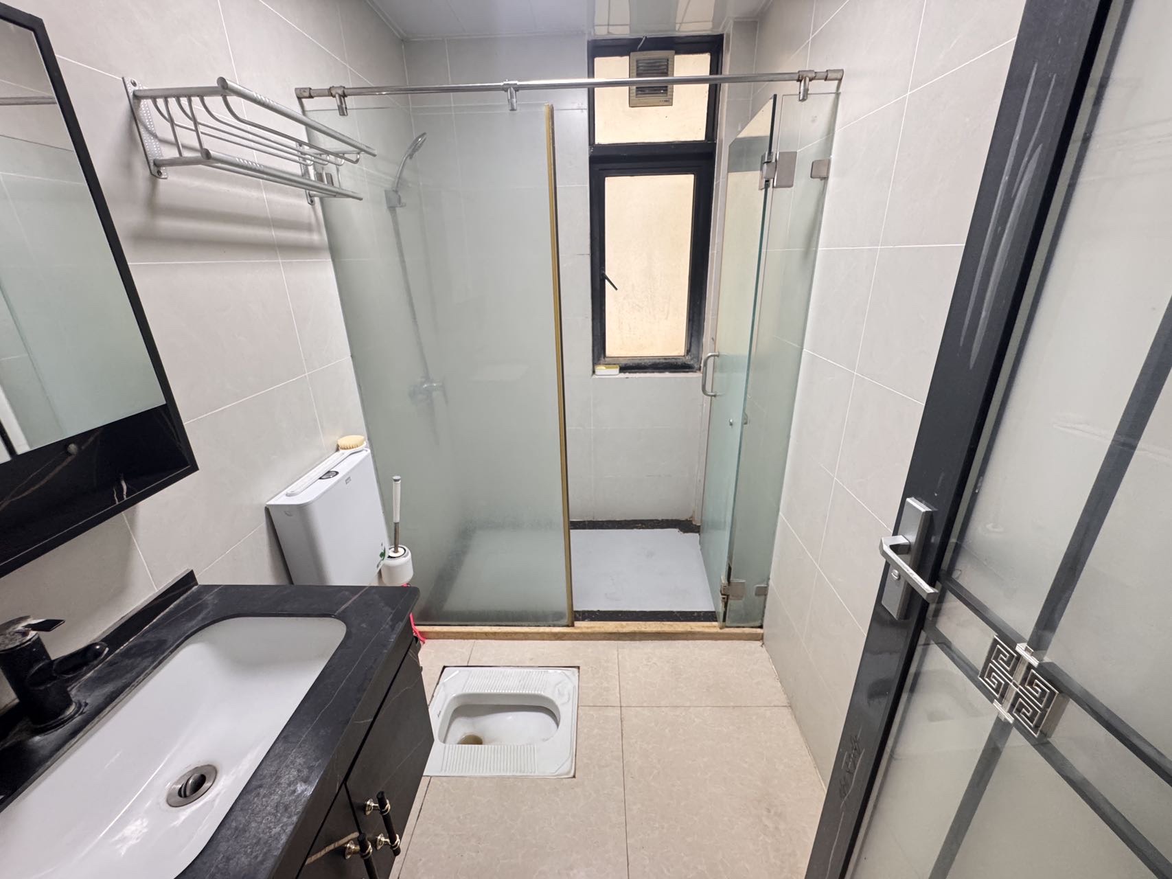金碧文华  3室2厅2卫   3700.00元/月室内图