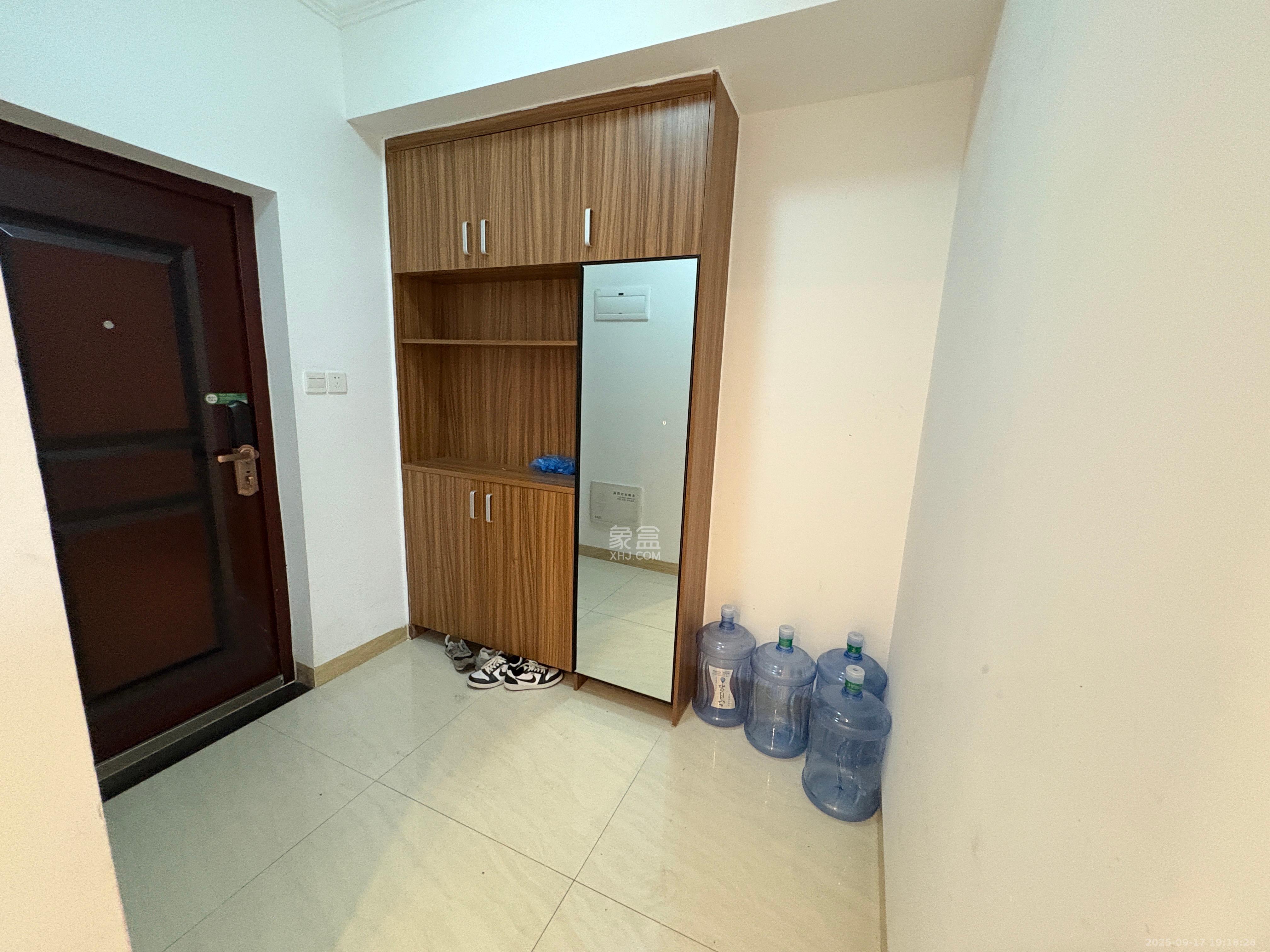 江山帝景哈佛 1室0厅0卫 2600.0元/月 江山帝景哈佛 1室0厅0卫 2600.0元/月室内图