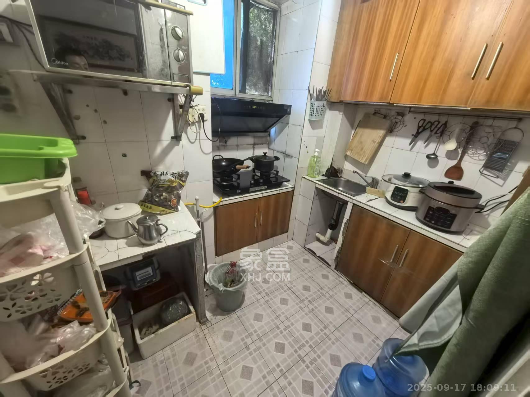 新民小区 2室2厅1卫 2000.0元/月 新民小区 2室2厅1卫 2000.0元/月室内图