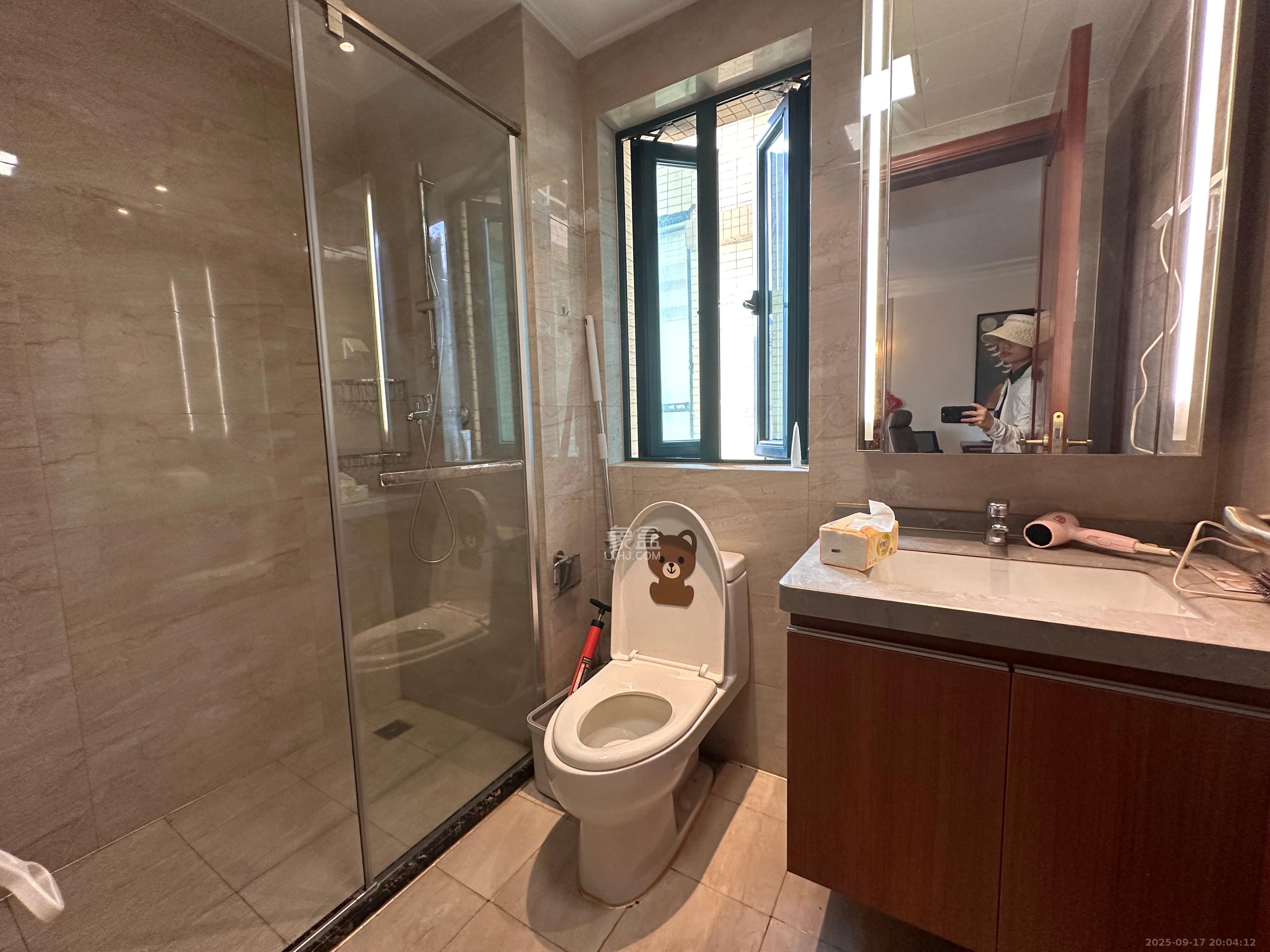 恒大雅苑  3室2厅2卫    3000.0元/月室内图