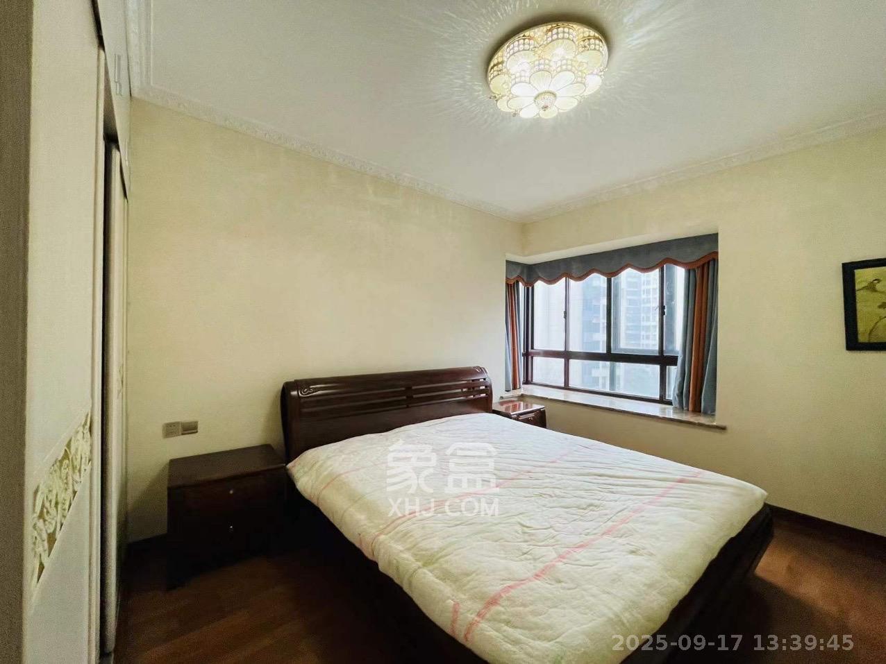 保利麓谷林语A区 3室2厅1卫 2500.0元/月 保利麓谷林语A区 3室2厅1卫 2500.0元/月室内图