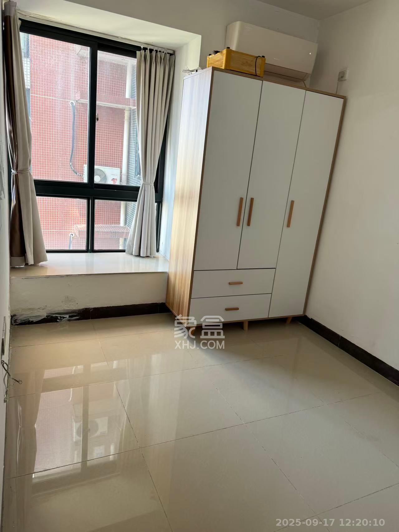 高鑫麓城  2室2厅1卫    2500.0元/月室内图