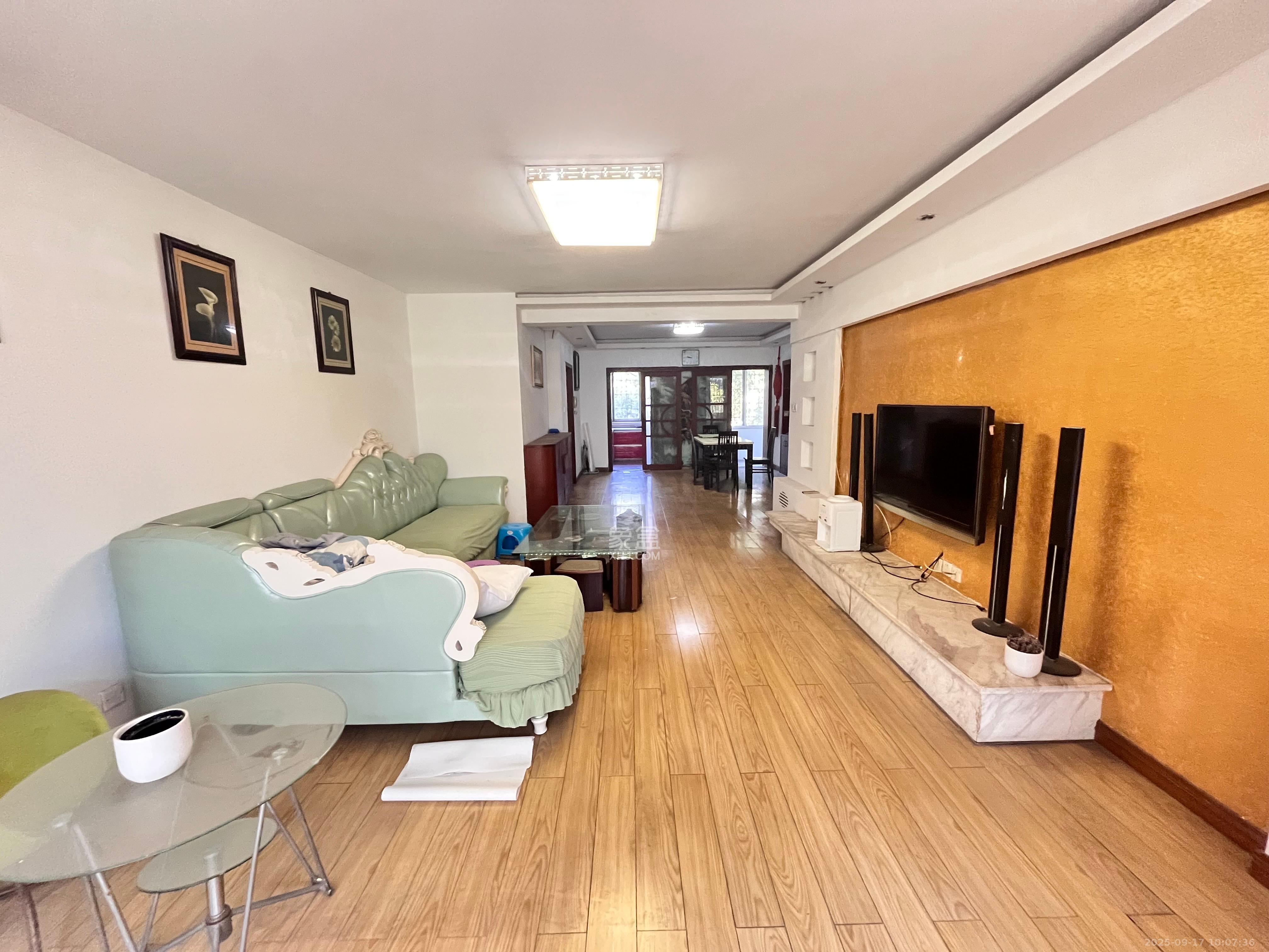 新世纪家园 3室2厅1卫 2800.0元/月 新世纪家园 3室2厅1卫 2800.0元/月室内图