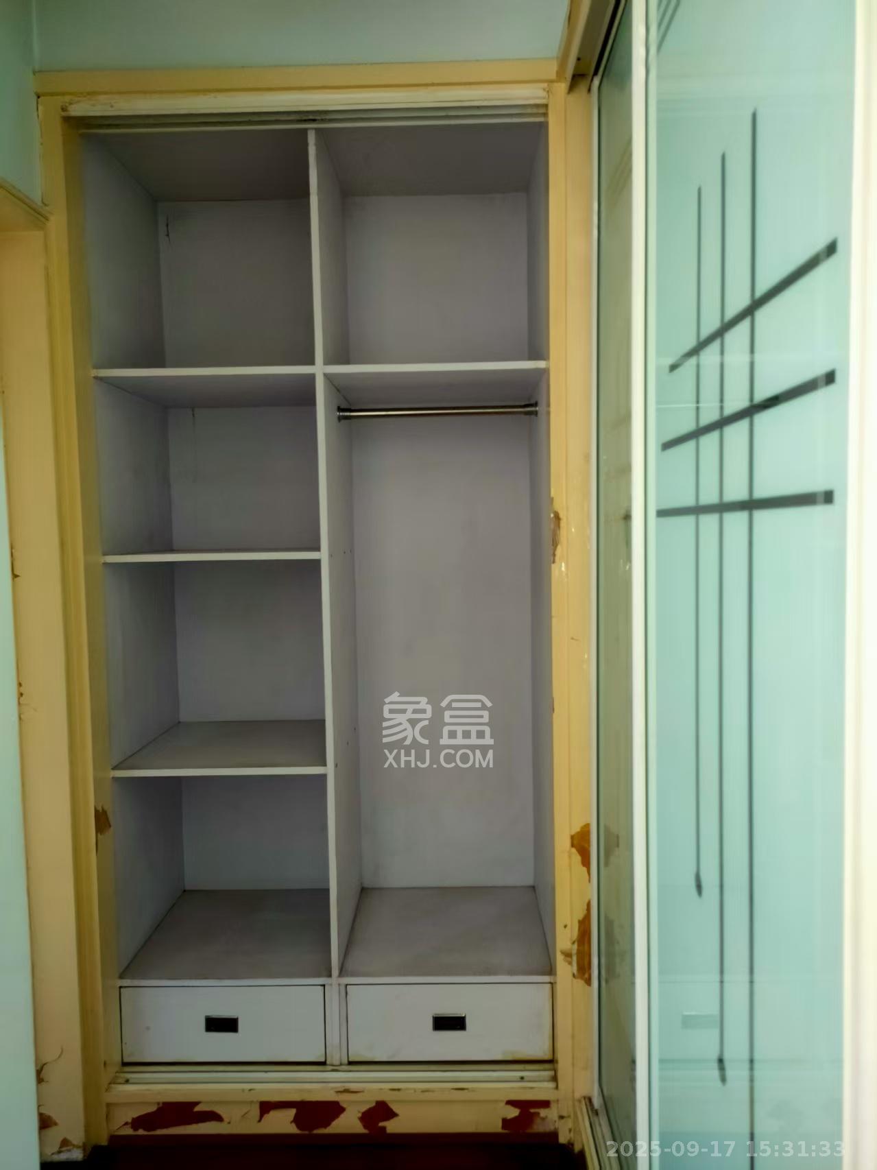 左岸春天  3室2厅1卫   2500.00元/月室内图