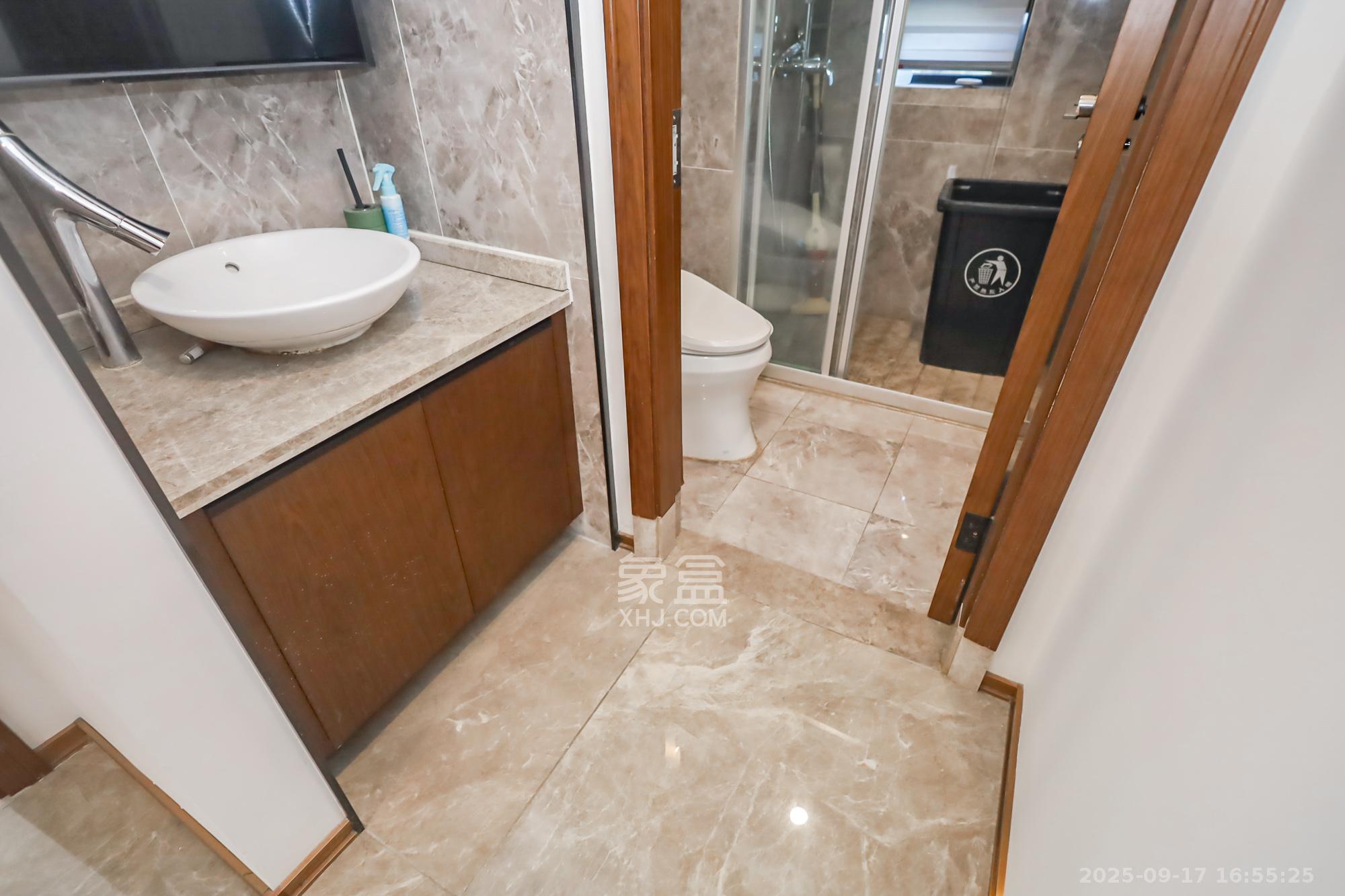 万科里金域国际 4室2厅2卫 432.8万 万科里金域国际 4室2厅2卫 432.8万卫生间