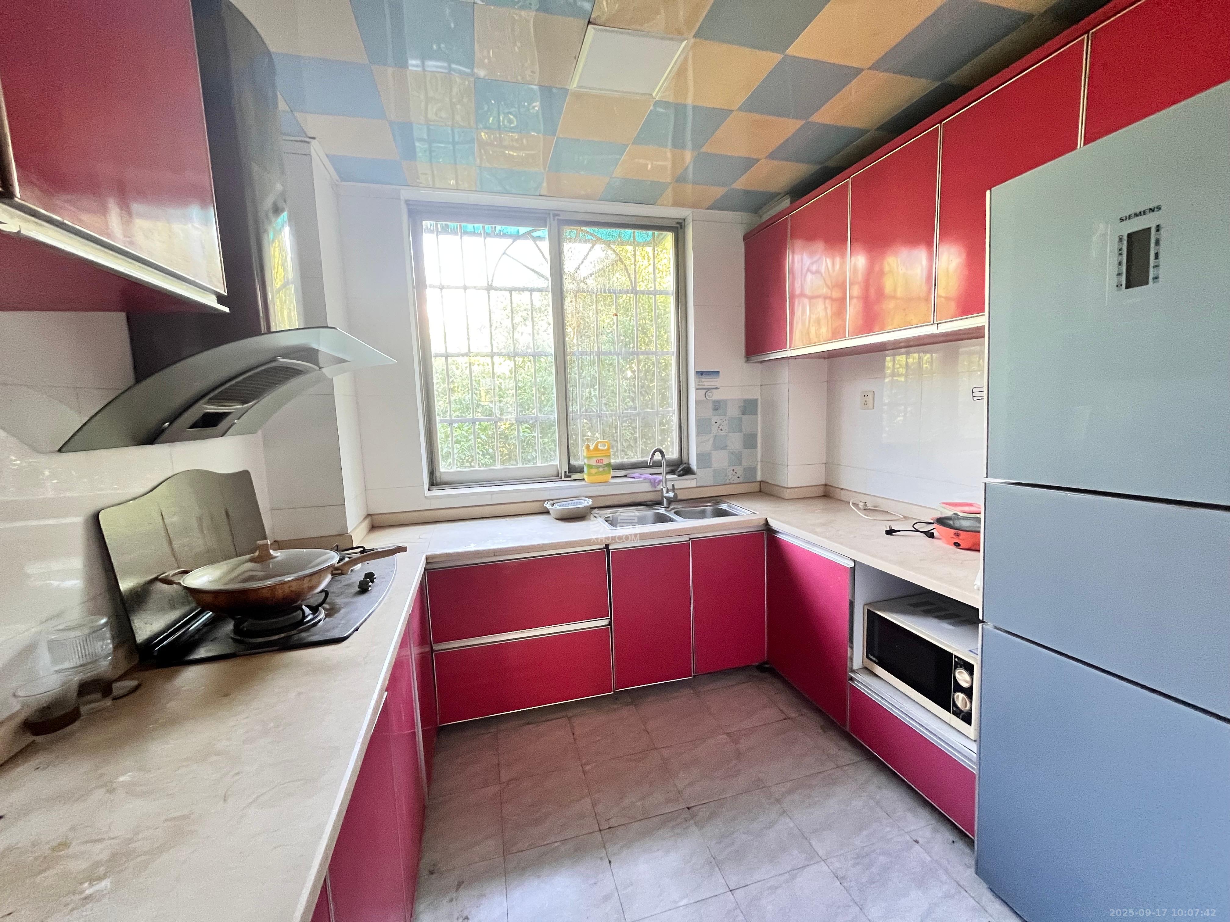 新世纪家园 3室2厅1卫 2800.0元/月 新世纪家园 3室2厅1卫 2800.0元/月室内图