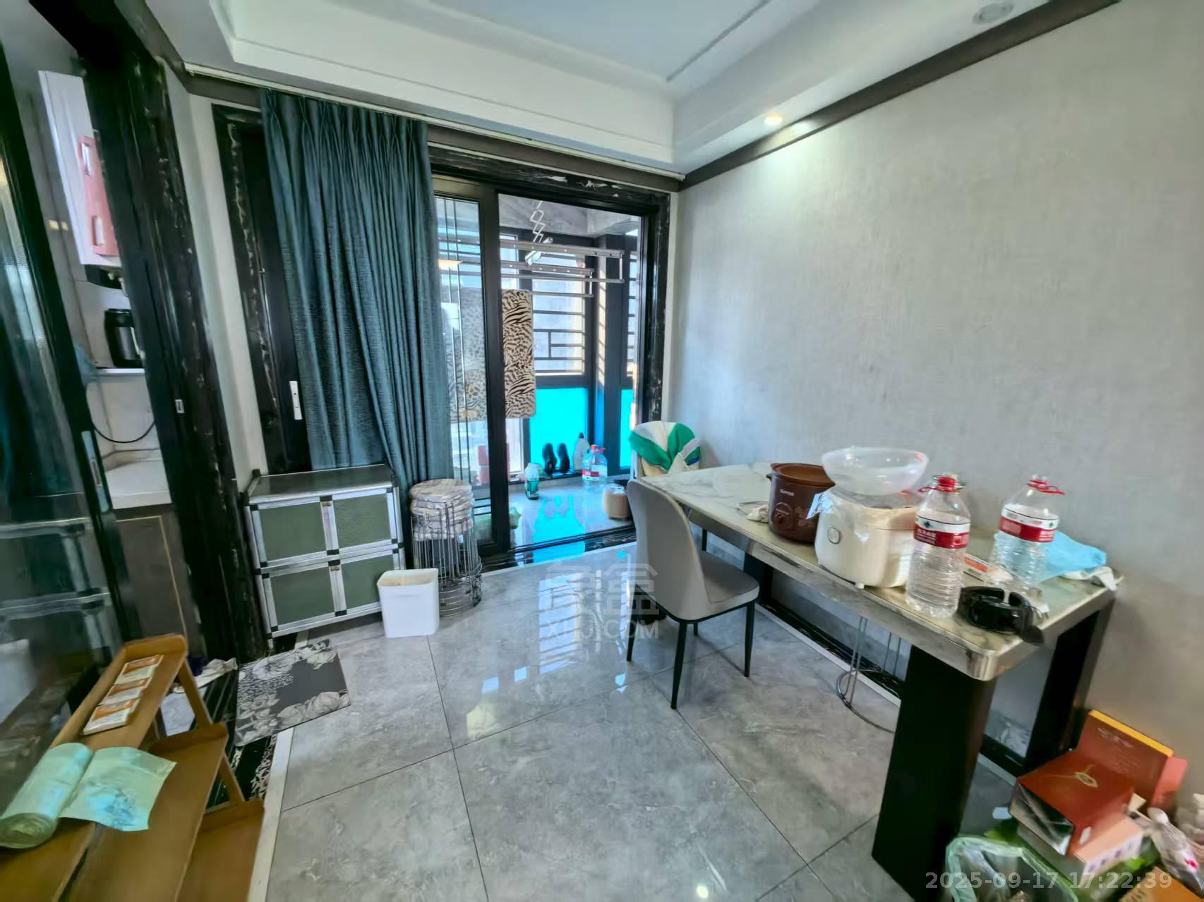 时代新城(翰林府) 3室2厅2卫 1800.0元/月 时代新城(翰林府) 3室2厅2卫 1800.0元/月室内图