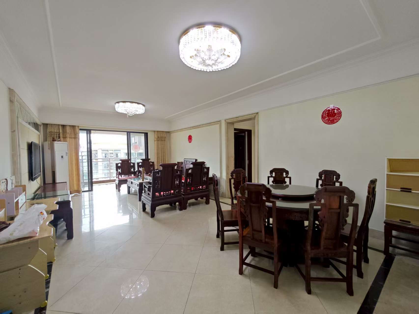 滨江海岸一期 4室2厅2卫 4500.0元/月 滨江海岸一期 4室2厅2卫 4500.0元/月室内图