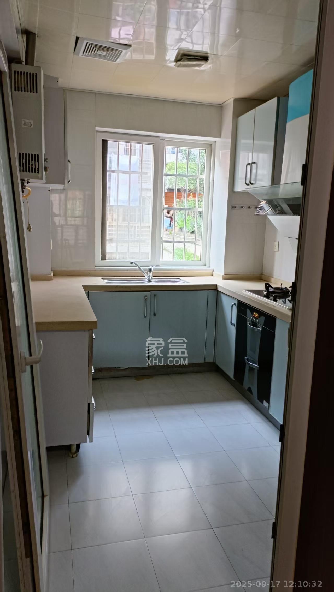 紫薇鑫园 3室2厅1卫 2300.0元/月 紫薇鑫园 3室2厅1卫 2300.0元/月室内图