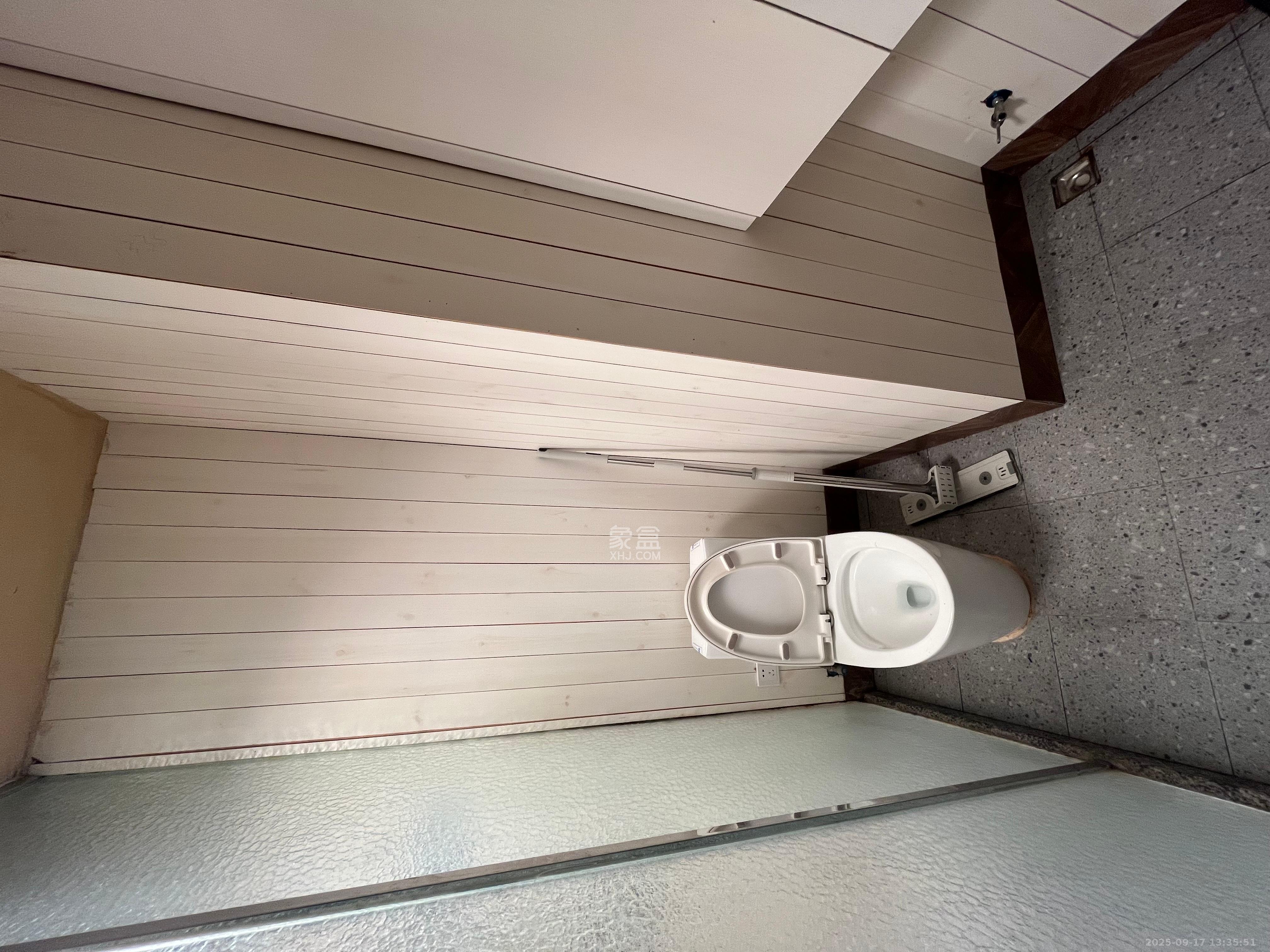 宇成朝阳广场 1室0厅1卫 2450.0元/月 宇成朝阳广场 1室0厅1卫 2450.0元/月室内图