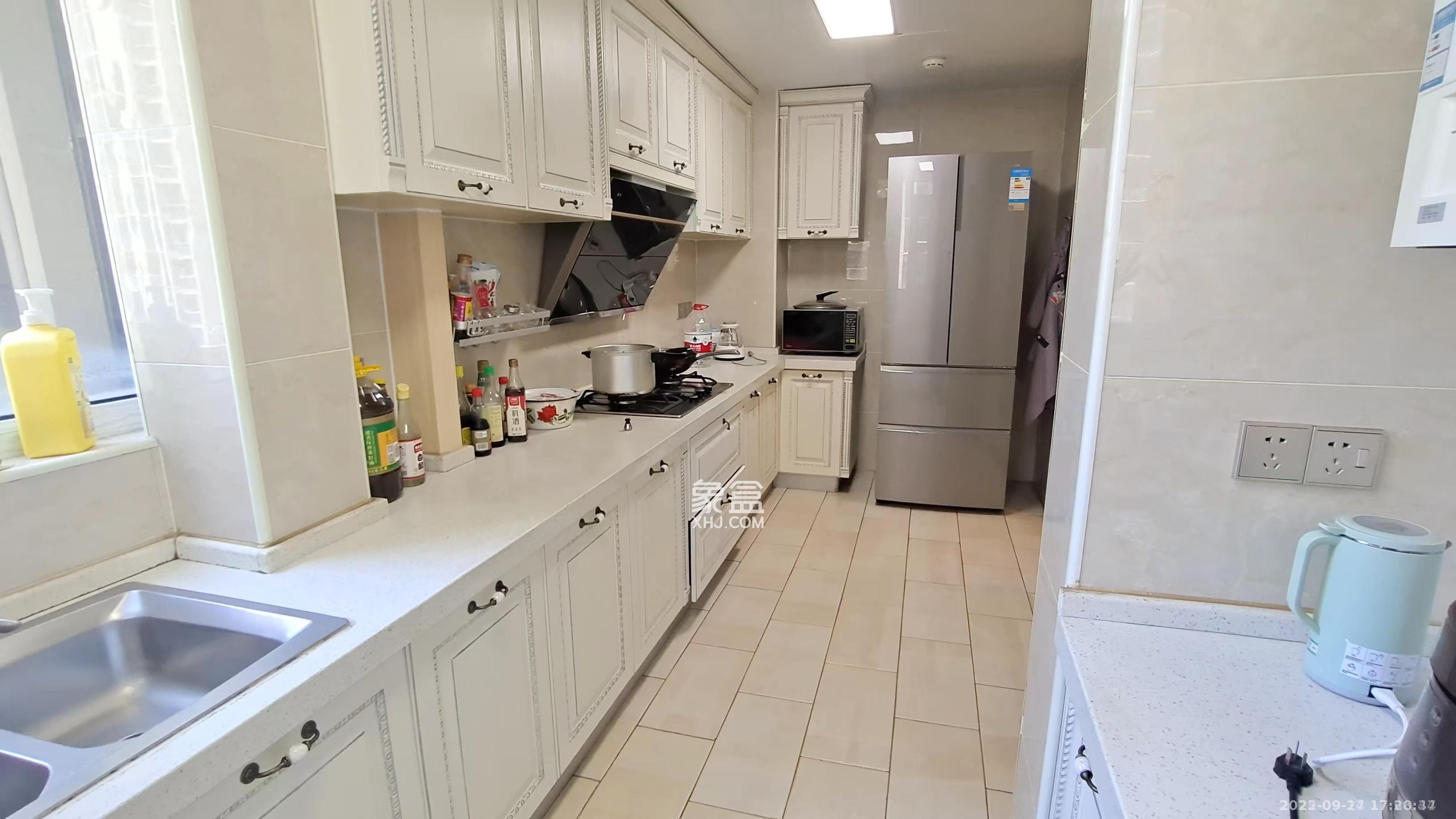 阳光丽城一期  4室2厅2卫    6000.0元/月 阳光丽城一期  4室2厅2卫    6000.0元/月室内图