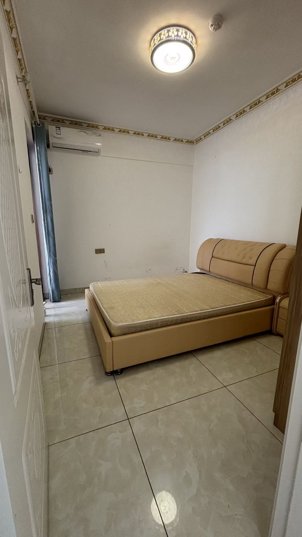 远大购物广场  2室2厅1卫    1900.0元/月 远大购物广场  2室2厅1卫    1900.0元/月室内图