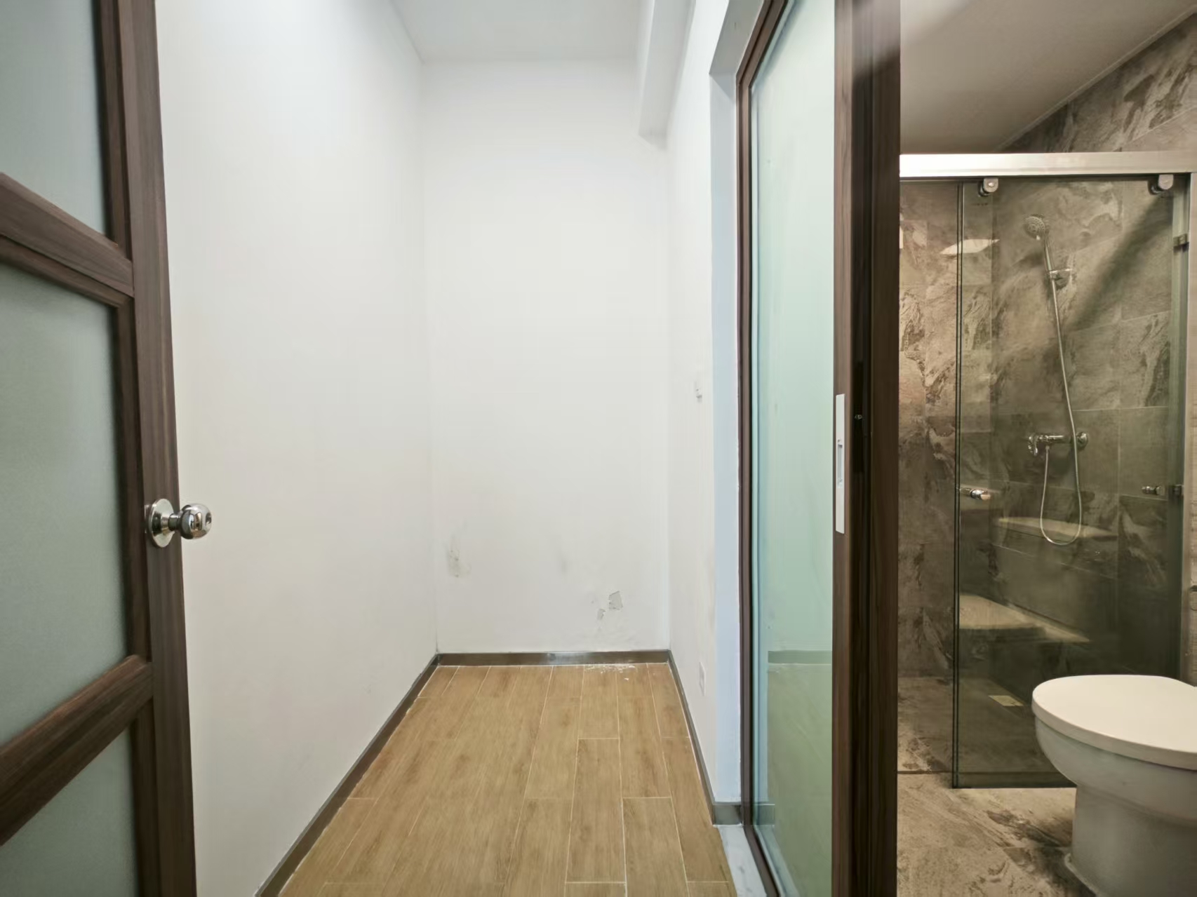 滨江海岸三期 3室2厅2卫 175.0万 滨江海岸三期 3室2厅2卫 175.0万室内图