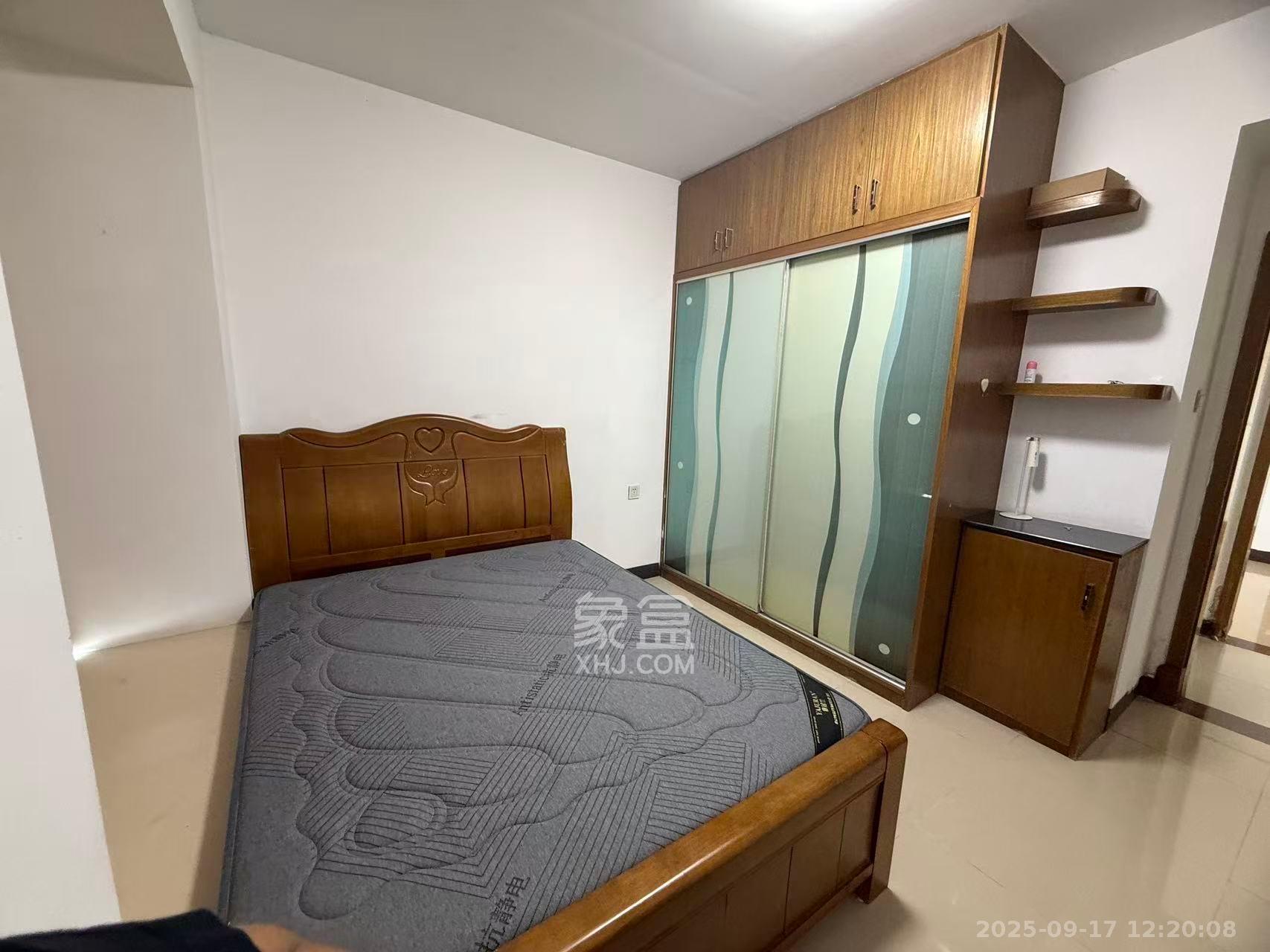 高鑫麓城  2室2厅1卫    2500.0元/月室内图