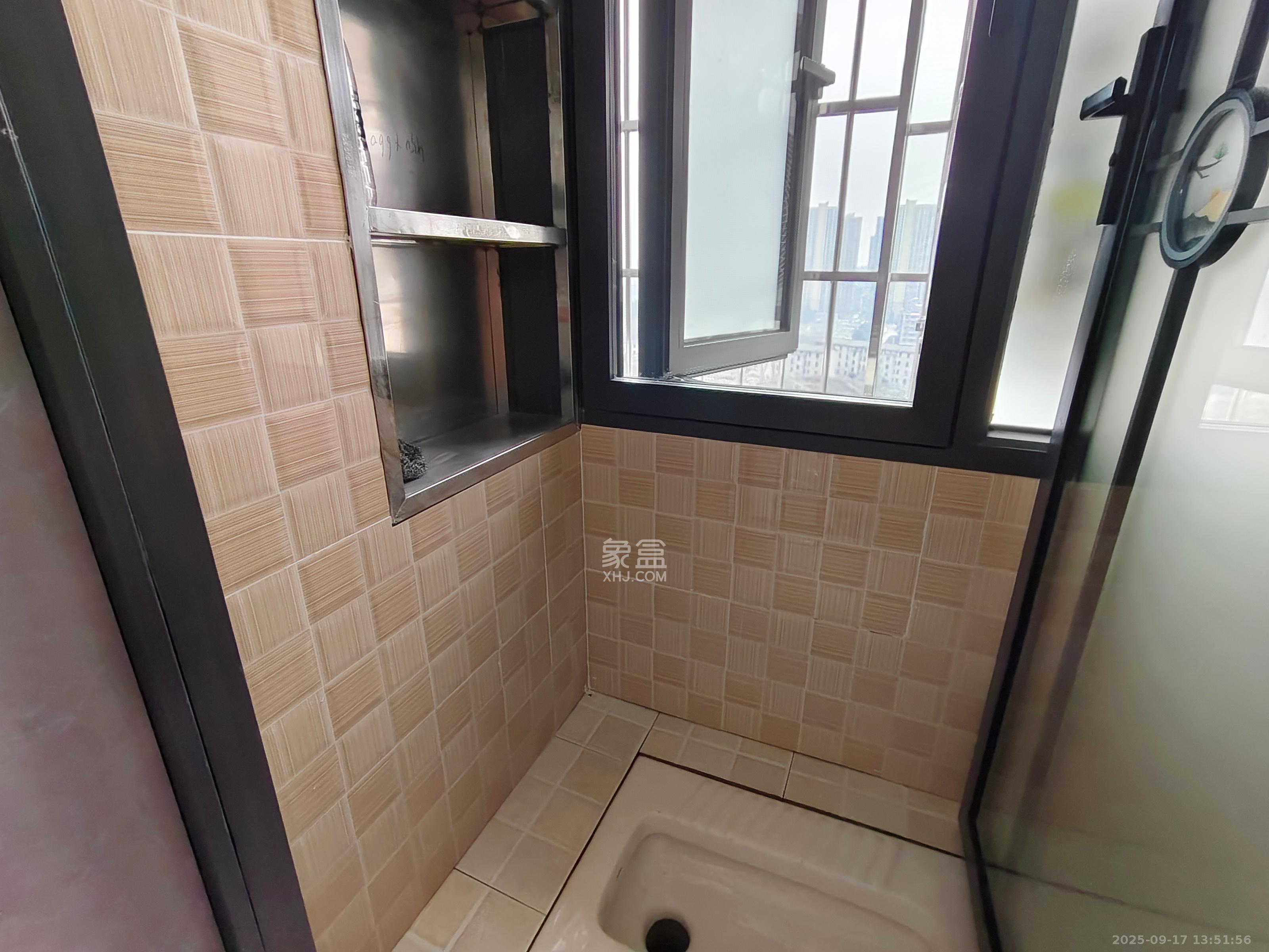 湘荷美苑 1室0厅0卫 800.0元/月 湘荷美苑 1室0厅0卫 800.0元/月室内图