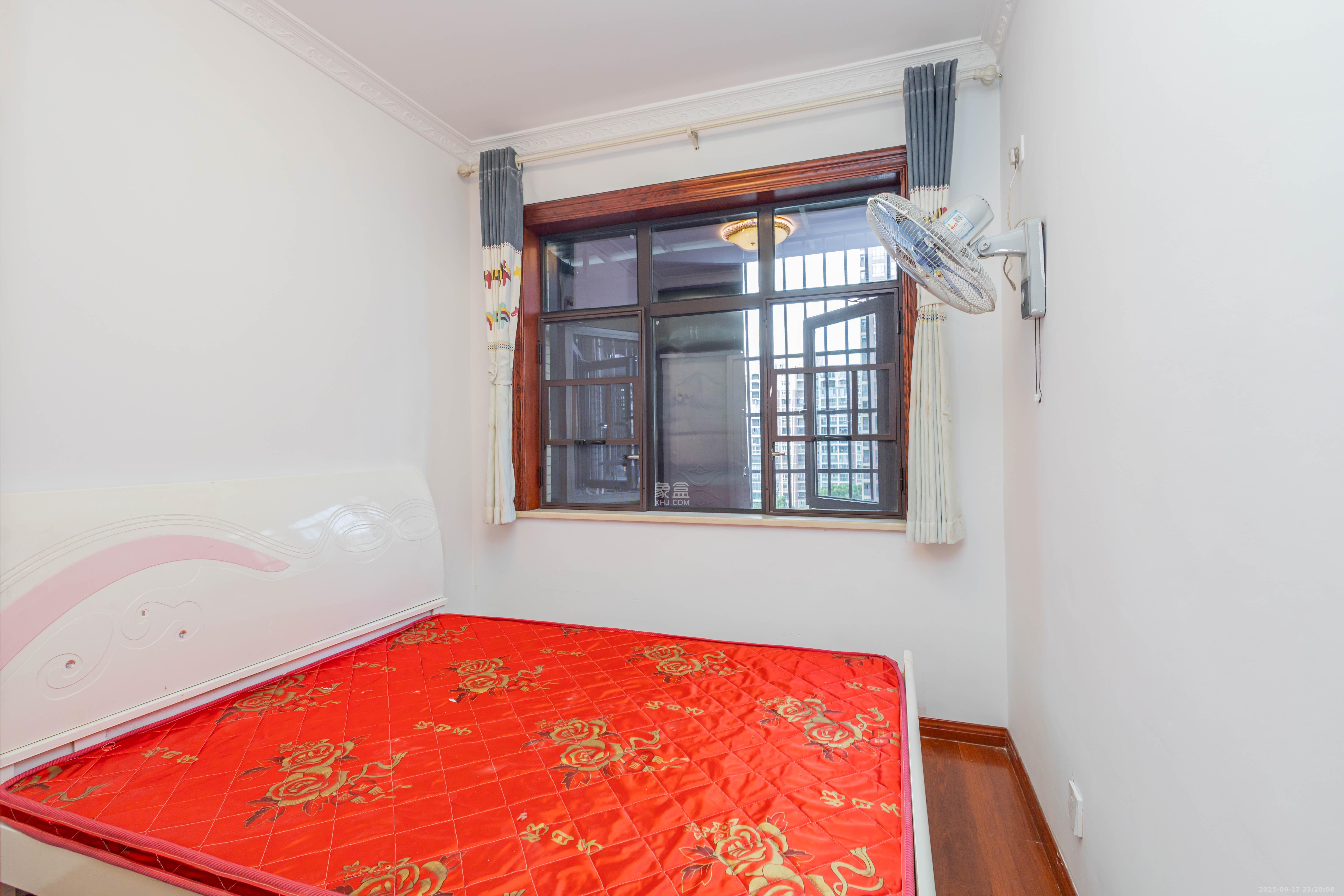 盛隆佳园  4室2厅2卫    126.0万卧室