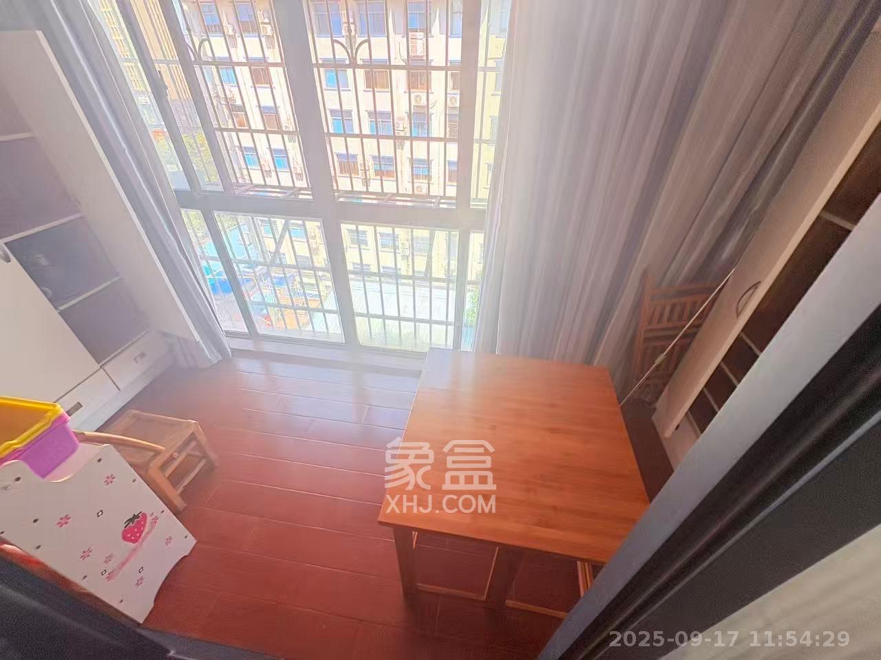 省木材公司宿舍(原欧园木材厂宿舍) 3室2厅2卫 3500.0元/月 省木材公司宿舍(原欧园木材厂宿舍) 3室2厅2卫 3500.0元/月室内图