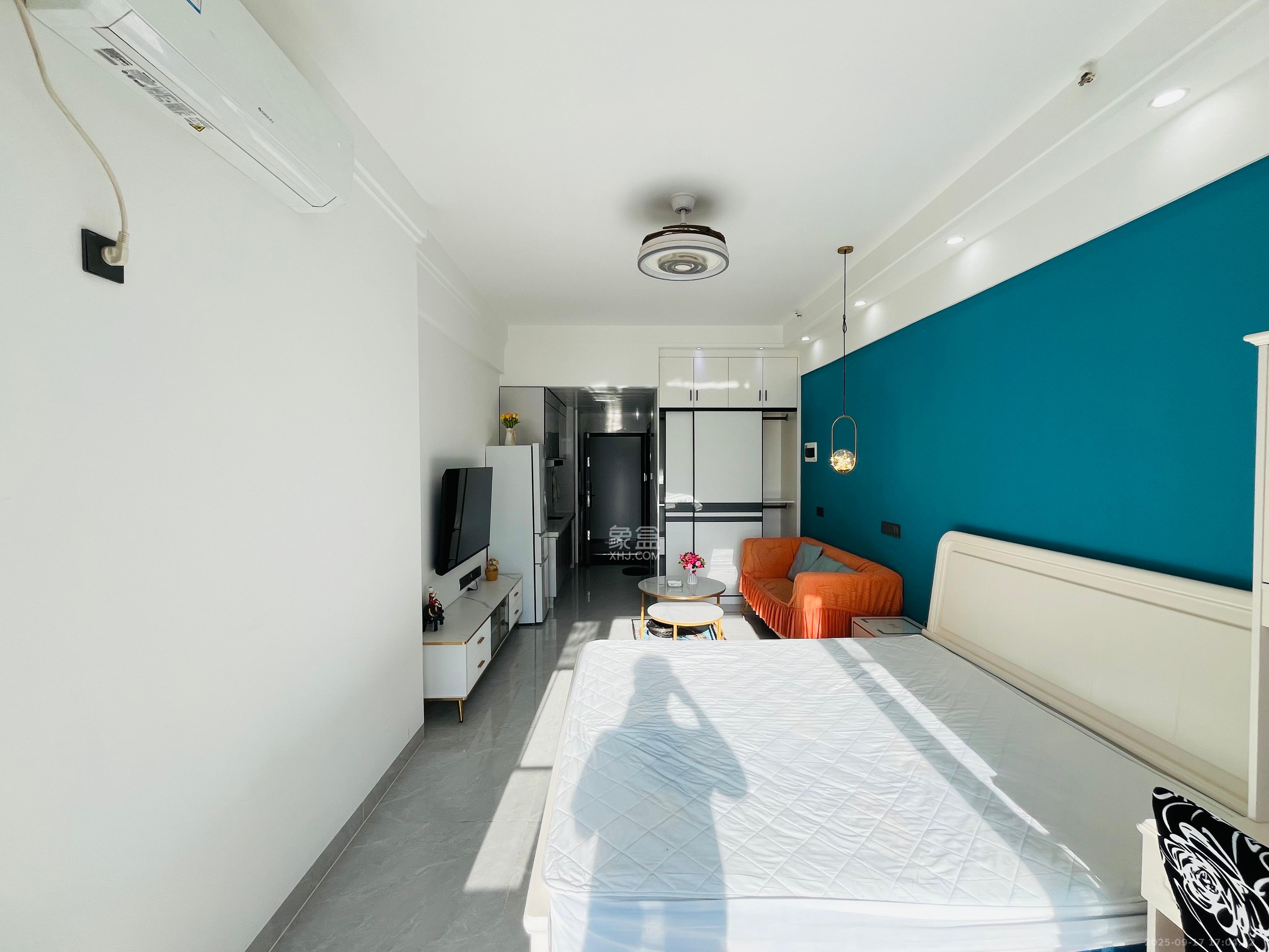 万润时光里 1室1厅1卫 1700.00元/月 万润时光里 1室1厅1卫 1700.00元/月室内图