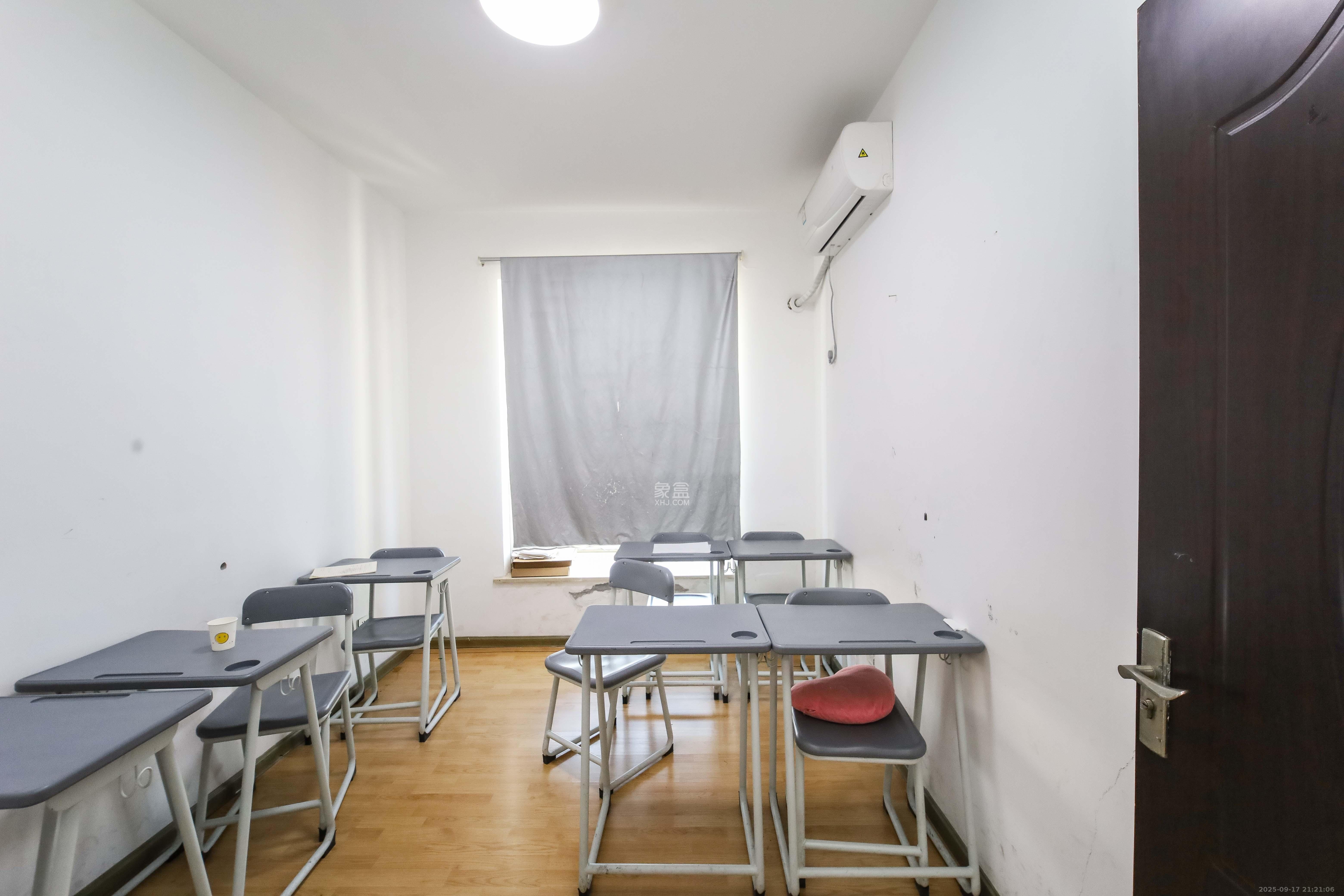 东门壹号家园 4室2厅2卫 108.0万 东门壹号家园 4室2厅2卫 108.0万卧室