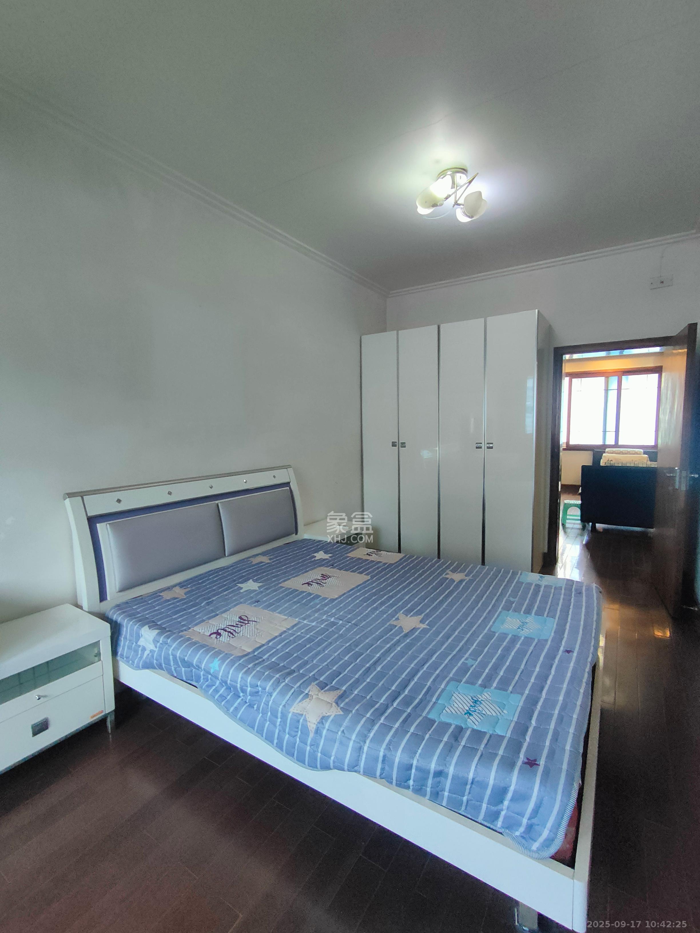 湘仪家园 3室2厅1卫 1900.0元/月 湘仪家园 3室2厅1卫 1900.0元/月室内图