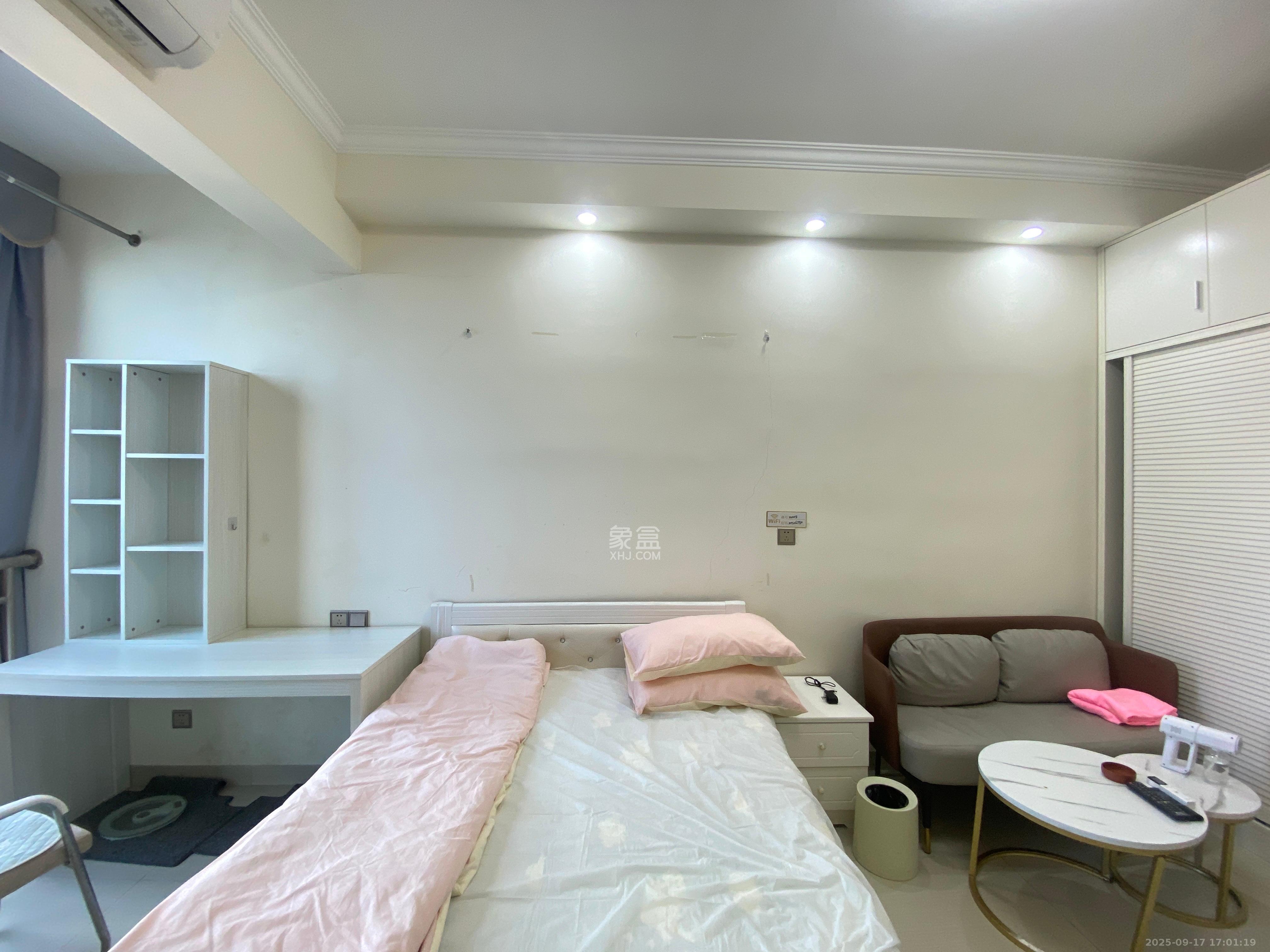 东盈商业广场(华泉城市广场) 1室1厅1卫 1600.0元/月 东盈商业广场(华泉城市广场) 1室1厅1卫 1600.0元/月室内图