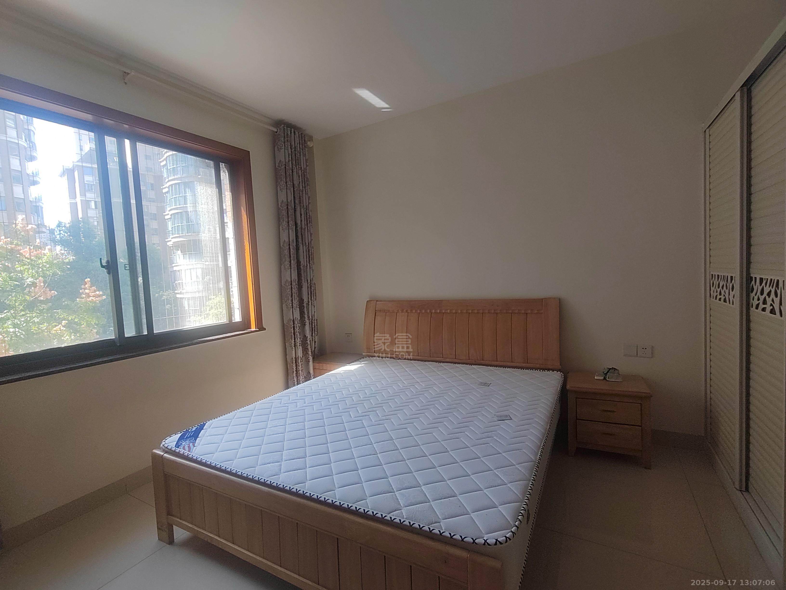 天泉一品 3室2厅2卫 2100.0元/月 天泉一品 3室2厅2卫 2100.0元/月室内图