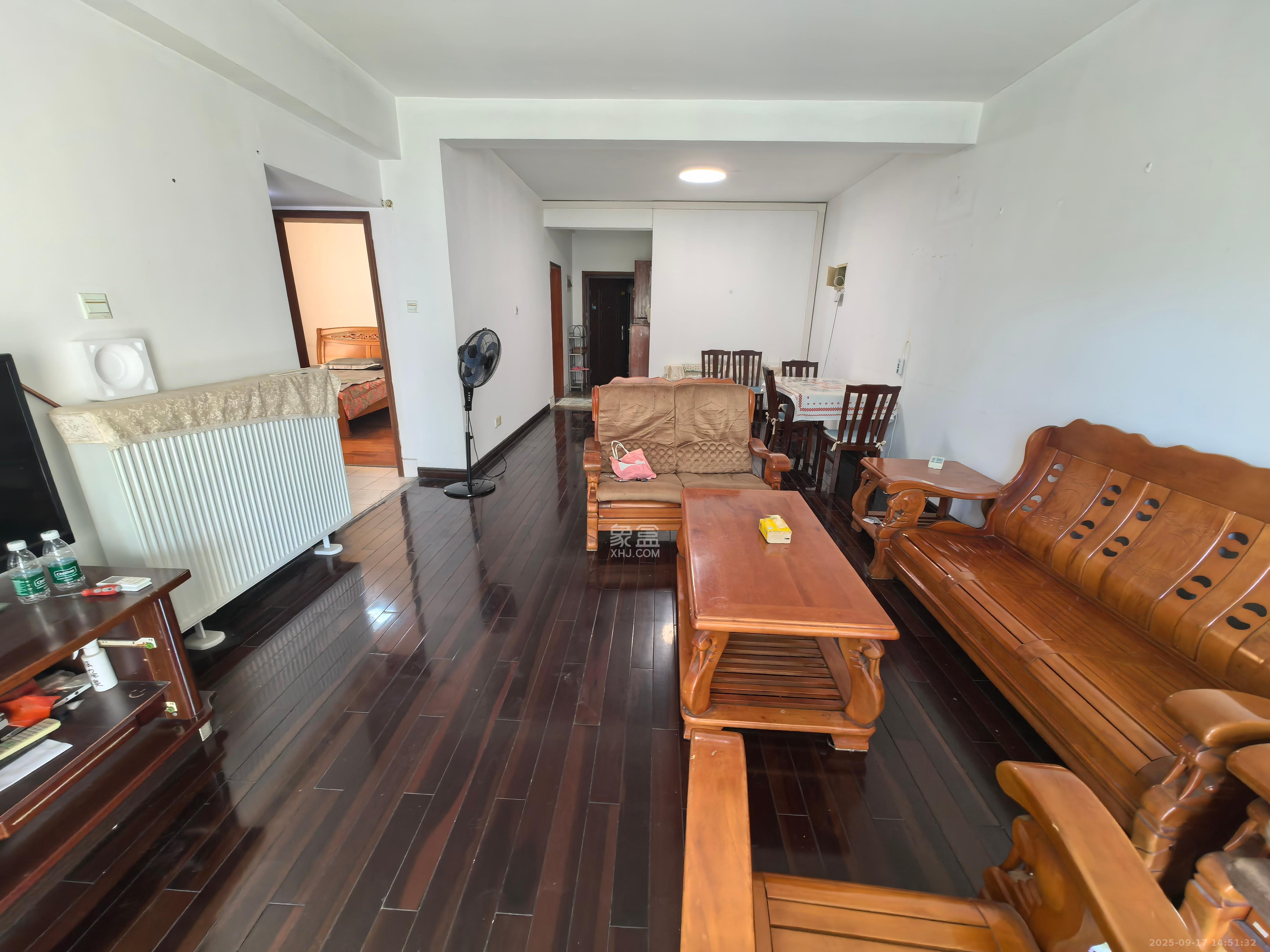 书香名邸  2室2厅1卫    2500.0元/月室内图