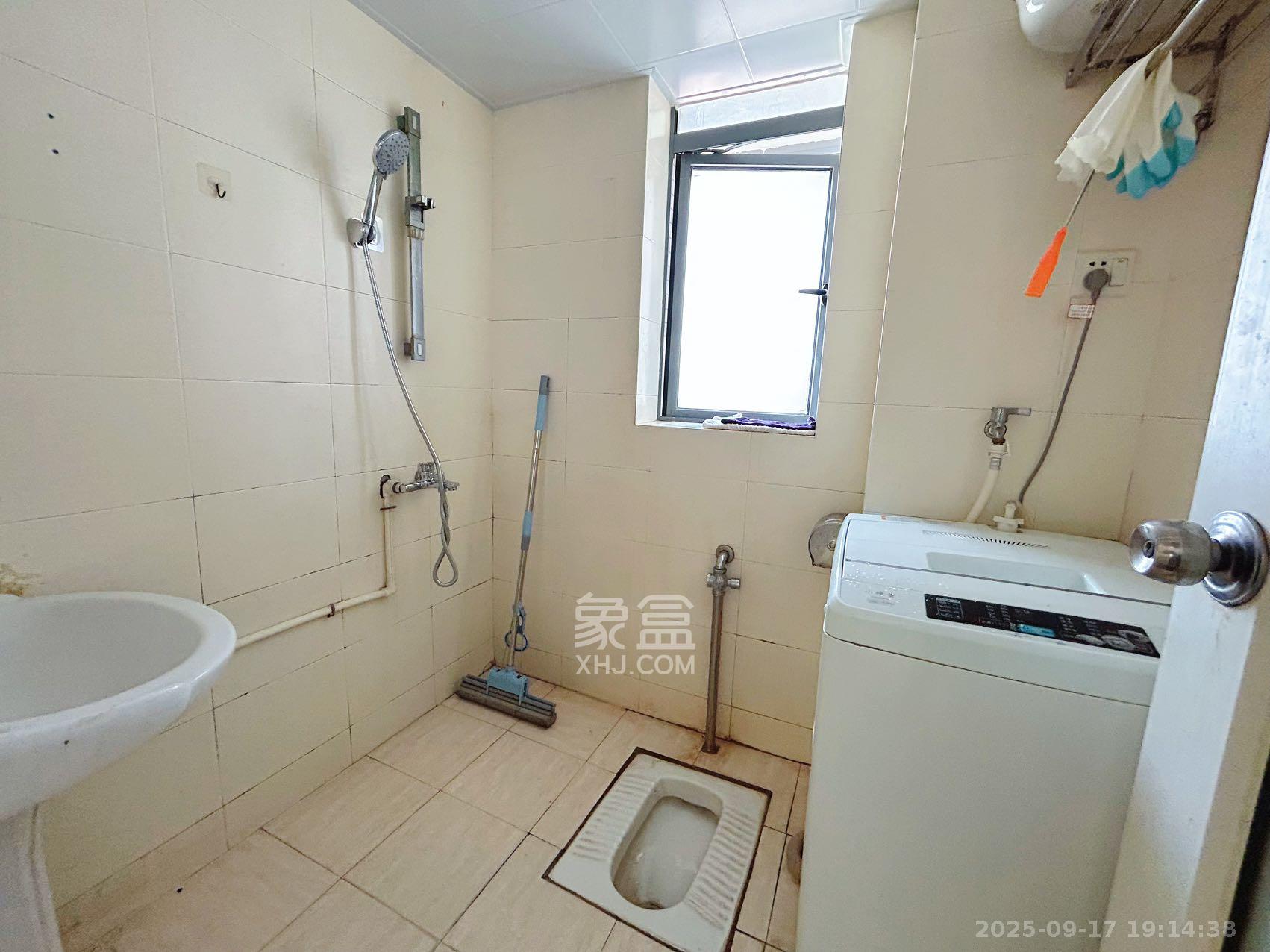 滨江君悦香邸  2室1厅1卫    2300.0元/月室内图