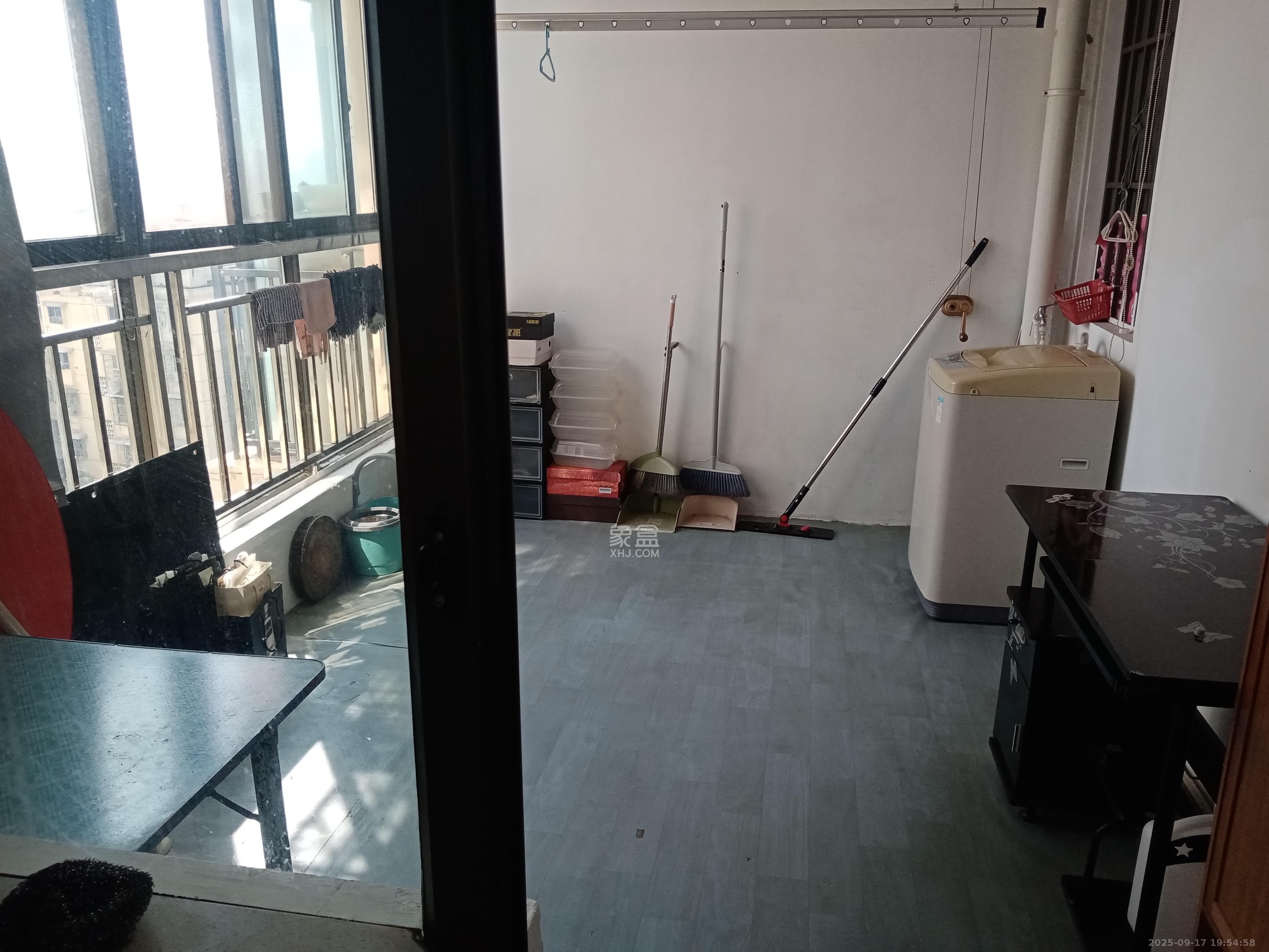 山水花都 2室1厅1卫 2000.0元/月 山水花都 2室1厅1卫 2000.0元/月室内图