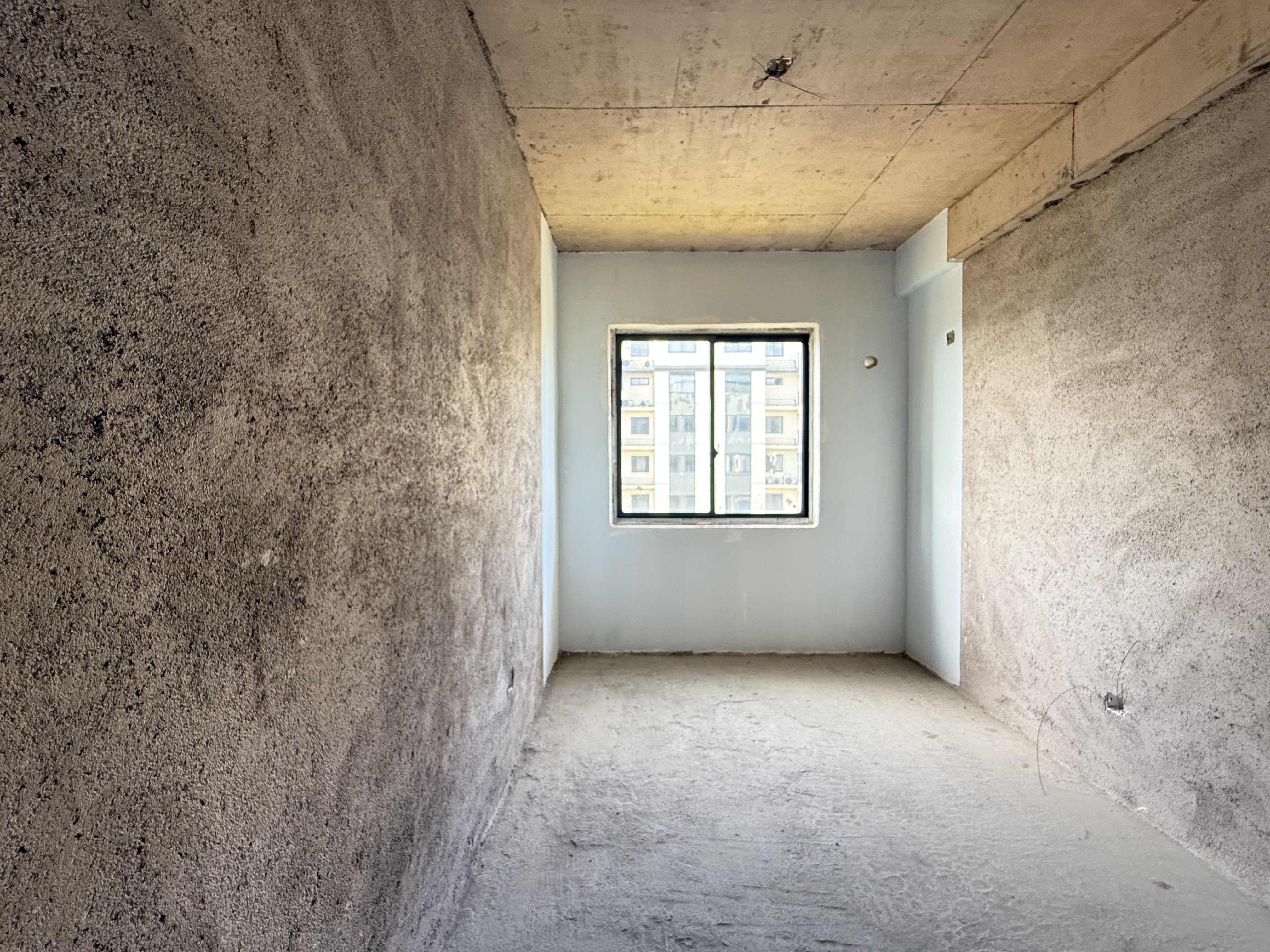 空港新城二期 4室2厅2卫 52.0万 空港新城二期 4室2厅2卫 52.0万客厅