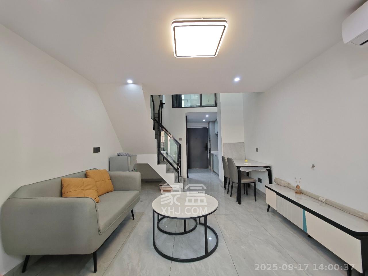 紫鑫中央广场（高铁新城）  2室2厅1卫    1600.0元/月室内图