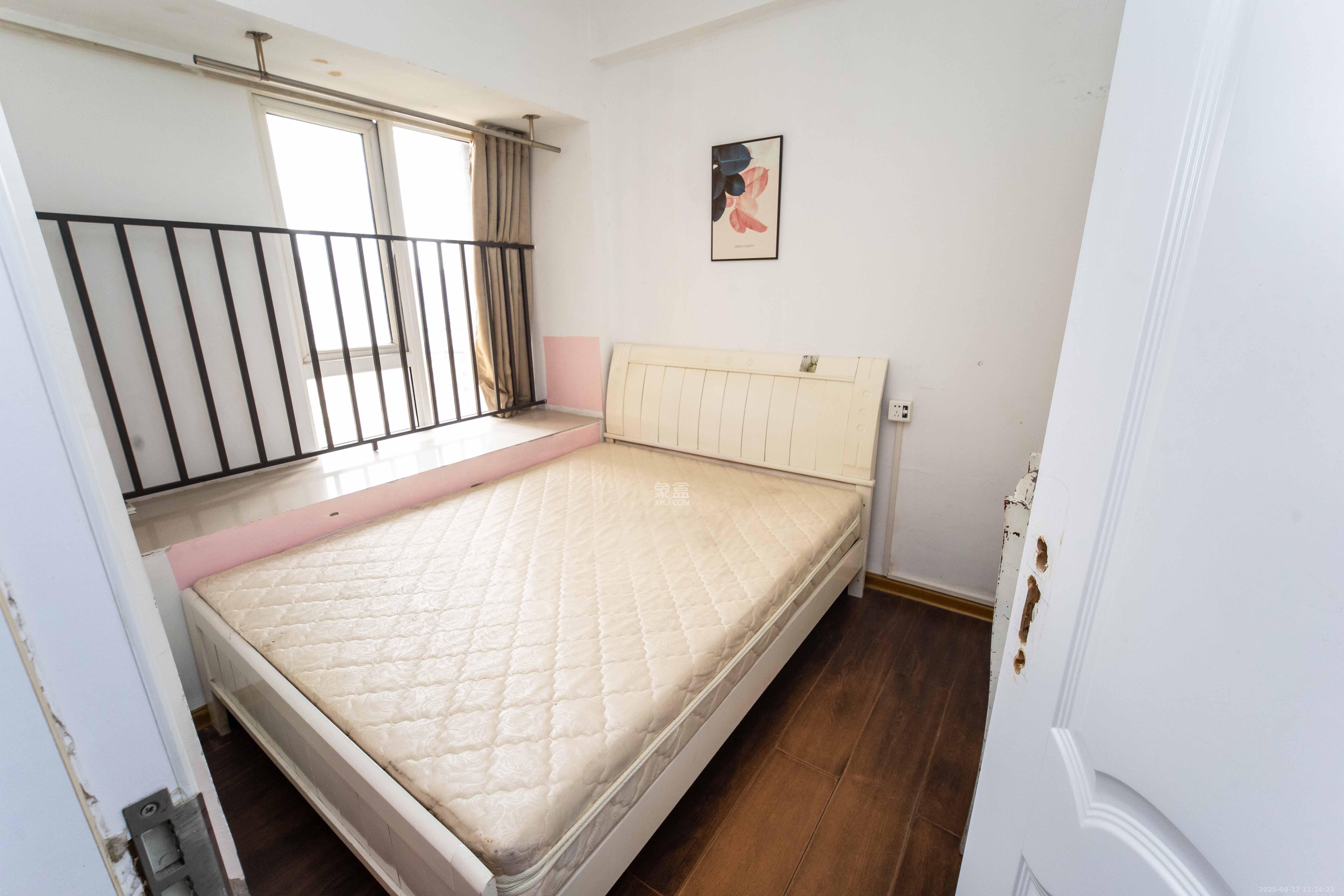 金地格林公馆 3室2厅1卫 2300.0元/月 金地格林公馆 3室2厅1卫 2300.0元/月室内图