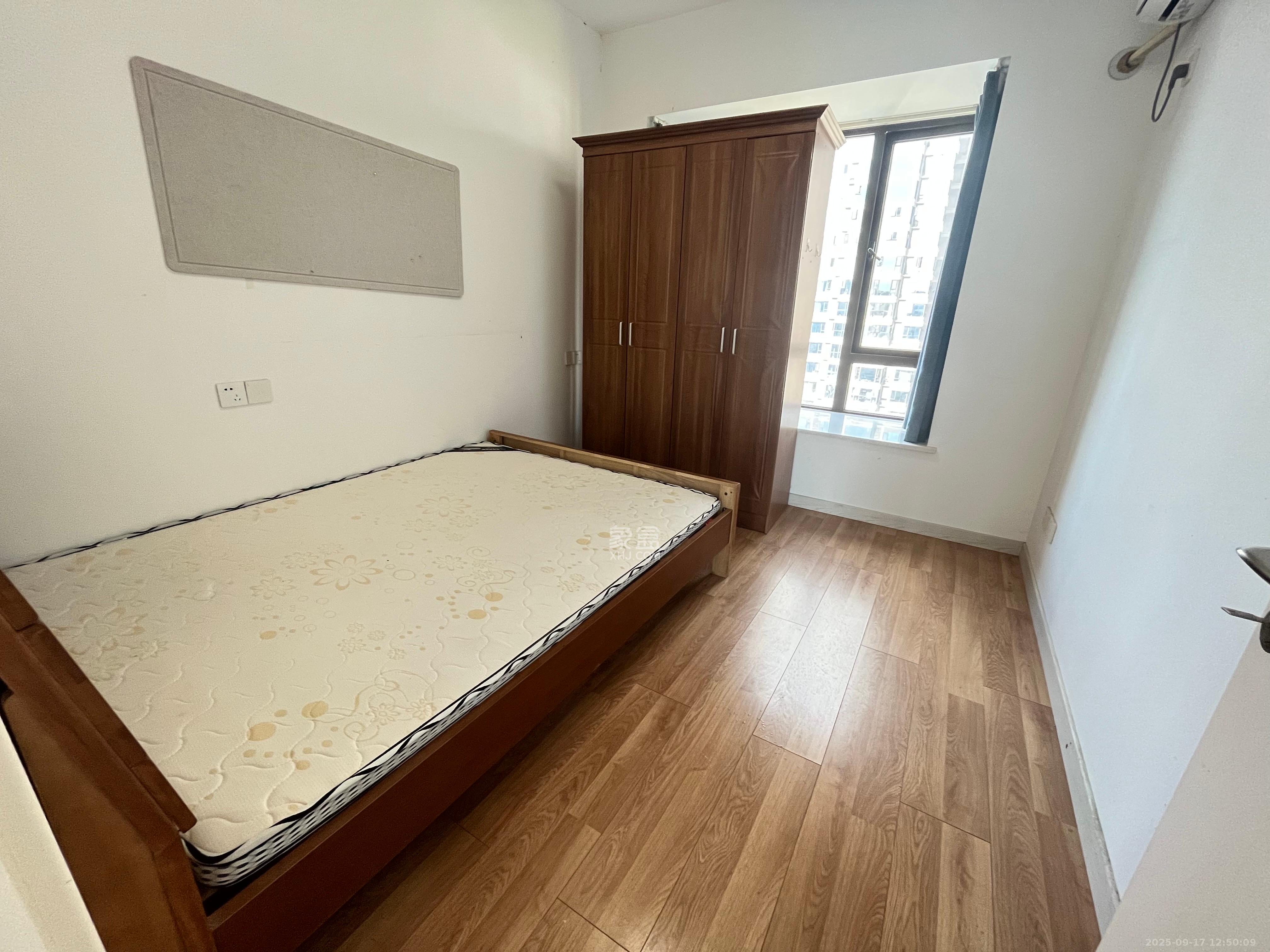 保利西海岸B区  3室2厅2卫    3600.0元/月室内图