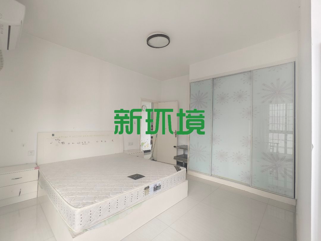 逸臣桃源  2室2厅1卫    45.8万客厅