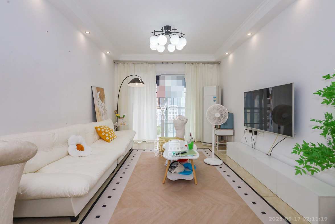 钰龙天下二期(钰龙佳园)  3室2厅2卫    182.0万 钰龙天下二期(钰龙佳园)  3室2厅2卫    182.0万客厅