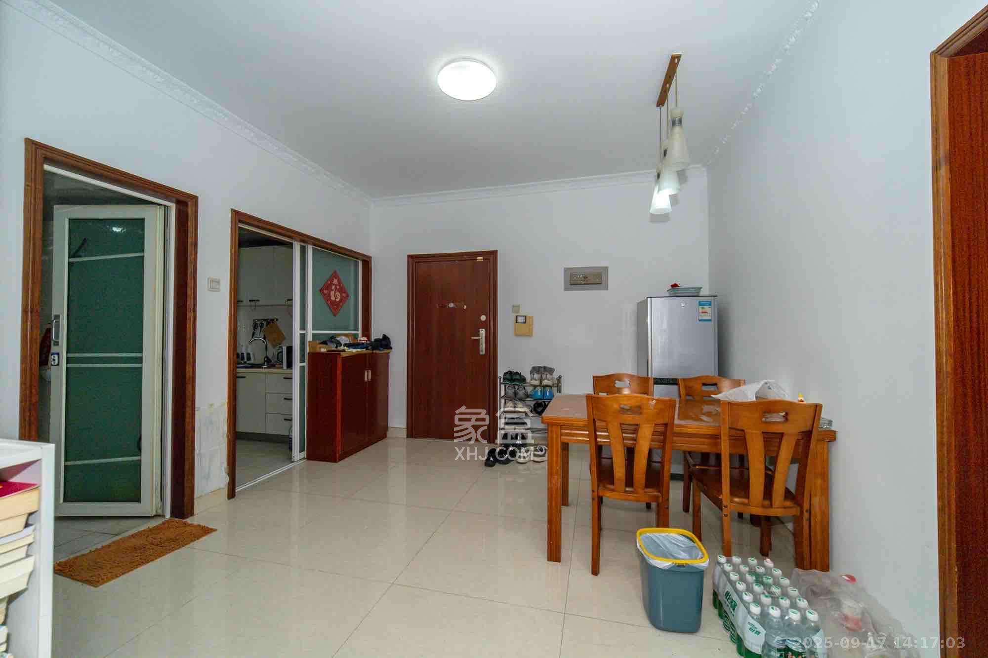 尚城  2室1厅1卫    1800.0元/月室内图