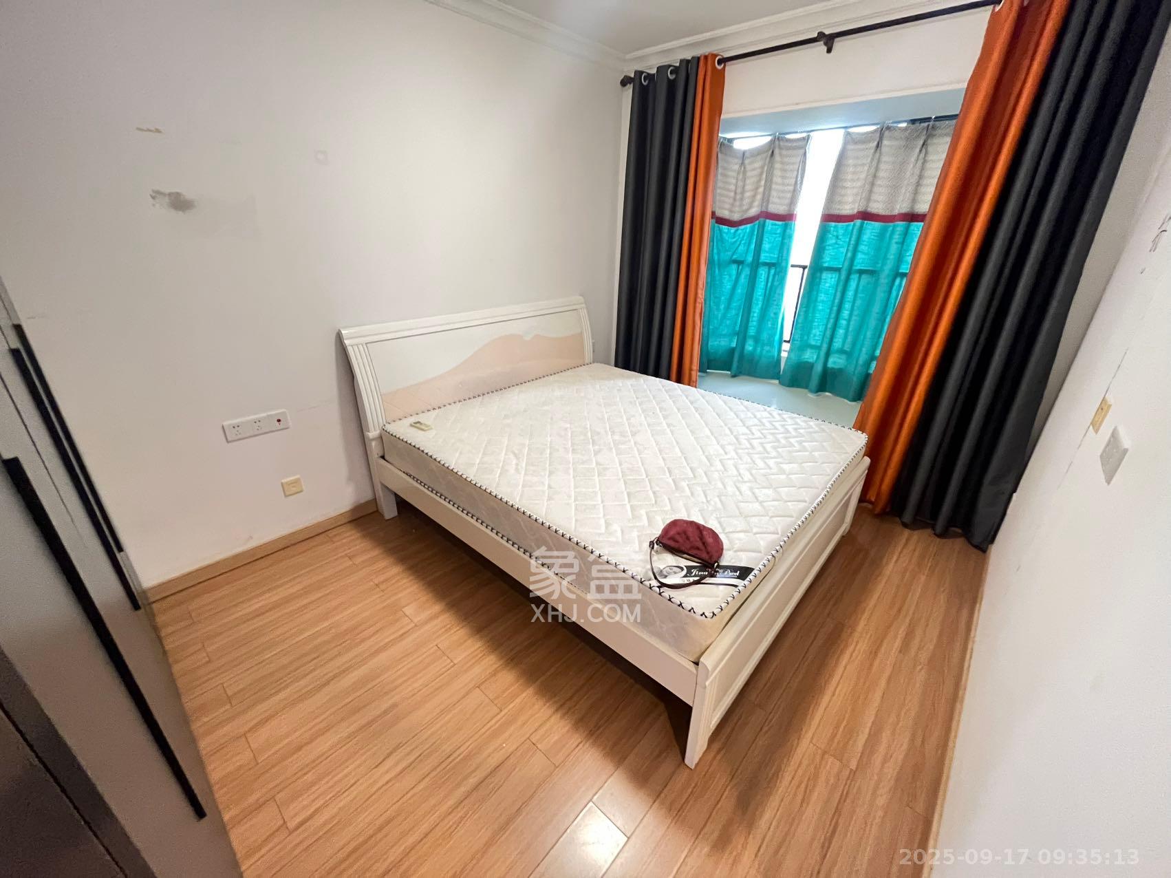 万科魅力之城  3室2厅2卫    2300.0元/月室内图