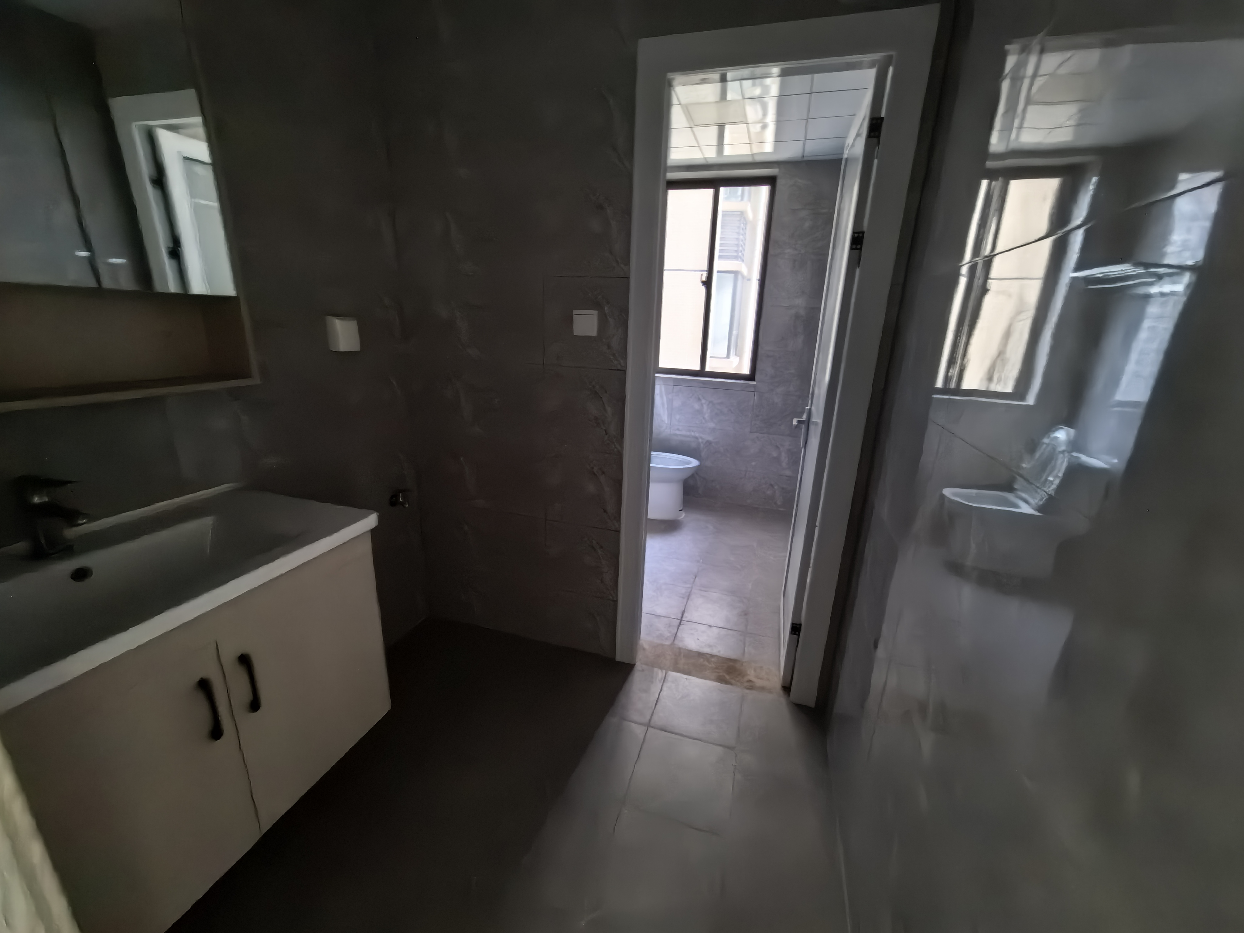 和风家园二期碧海居 4室2厅2卫 3800.0元/月 和风家园二期碧海居 4室2厅2卫 3800.0元/月室内图