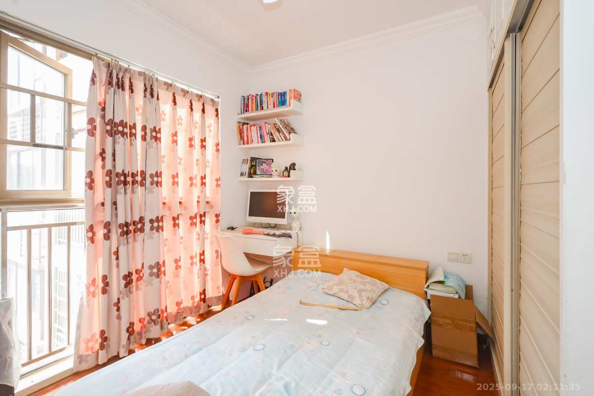 钰龙天下二期(钰龙佳园)  3室2厅2卫    182.0万 钰龙天下二期(钰龙佳园)  3室2厅2卫    182.0万卧室