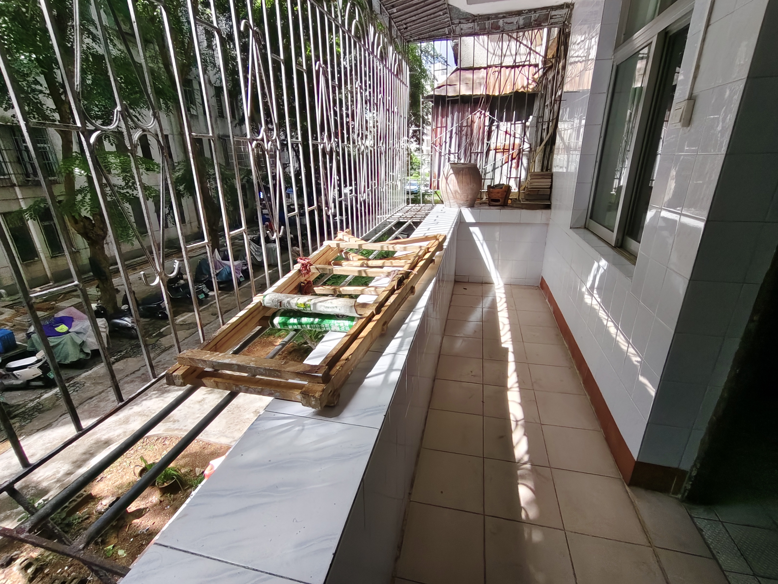 万泉小区  2室1厅1卫    1600.0元/月室内图