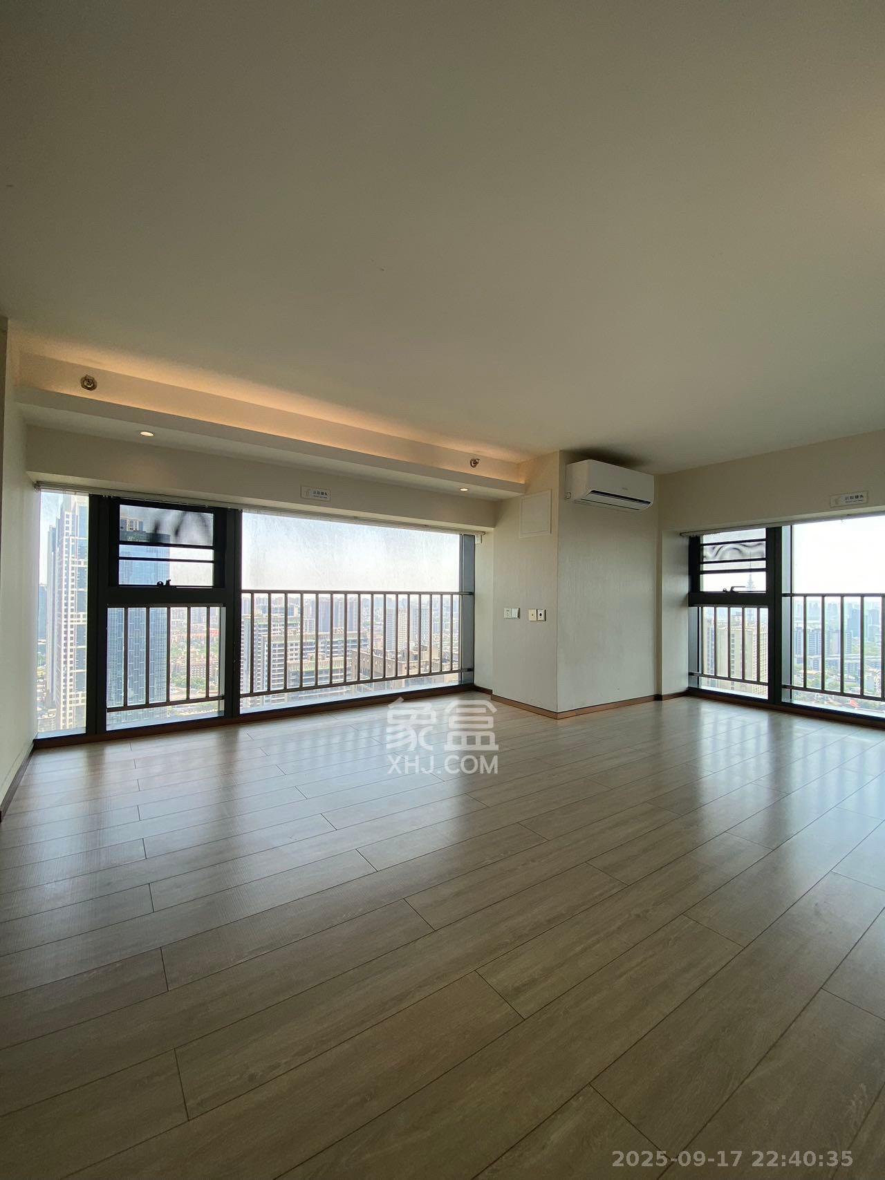 华远华时代 4室2厅2卫 4500.0元/月 华远华时代 4室2厅2卫 4500.0元/月室内图