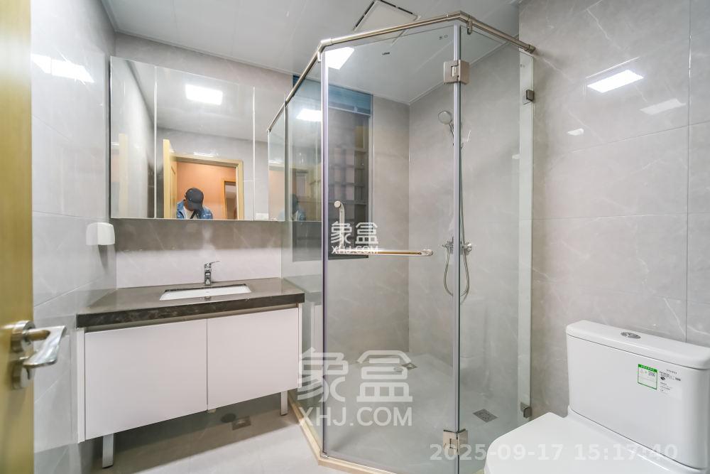 运达锦绣广场 3室2厅2卫 3500.0元/月 运达锦绣广场 3室2厅2卫 3500.0元/月室内图