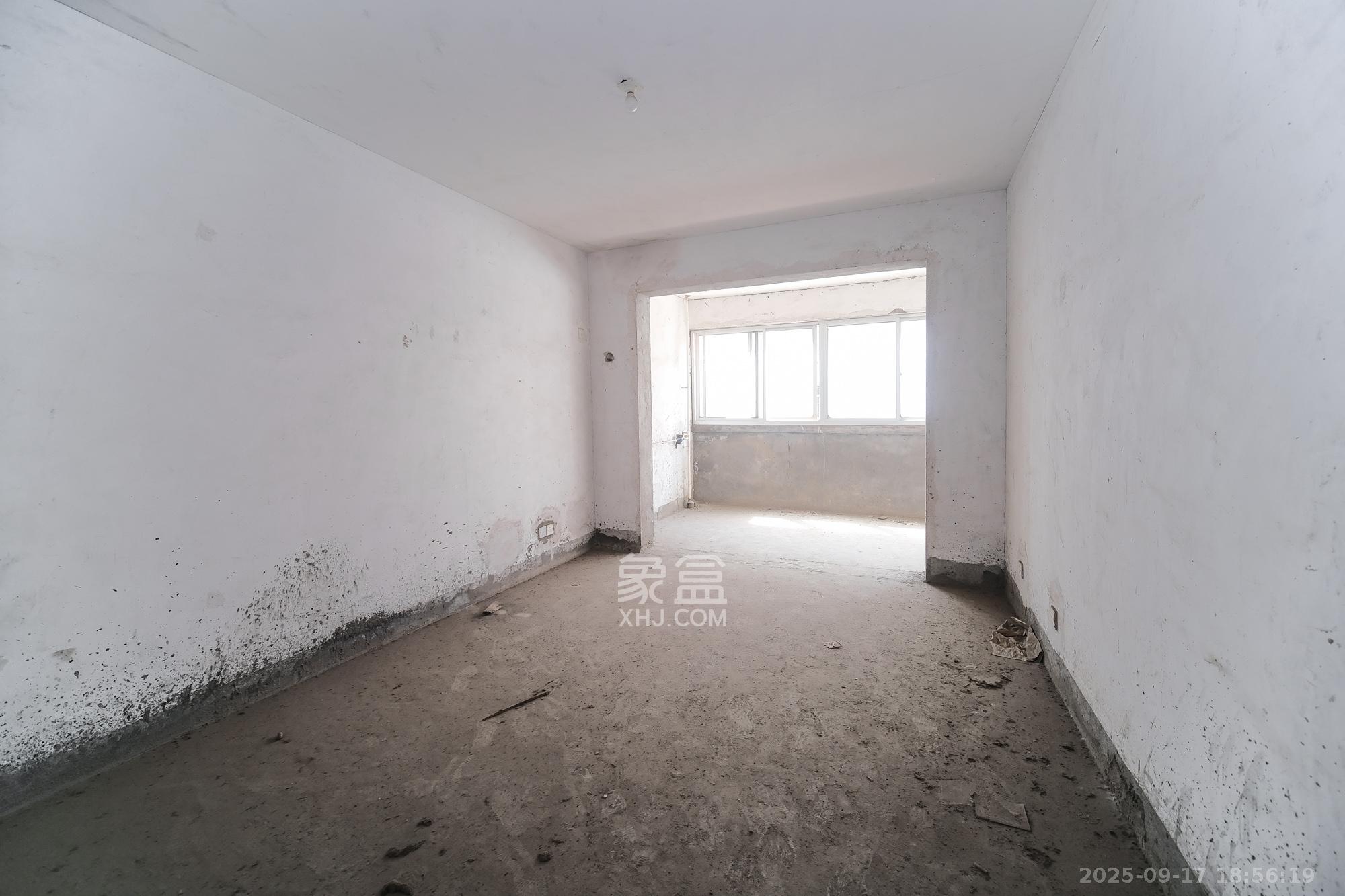 银园公寓（长沙县）  3室2厅2卫    80.0万卧室