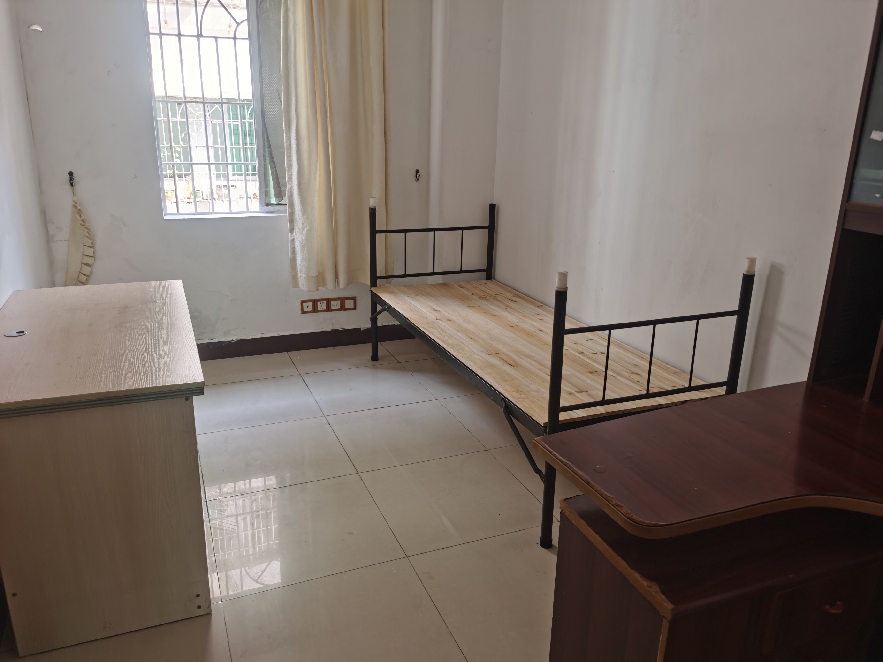 外经小区(南沙路) 3室2厅1卫 2000.0元/月 外经小区(南沙路) 3室2厅1卫 2000.0元/月室内图