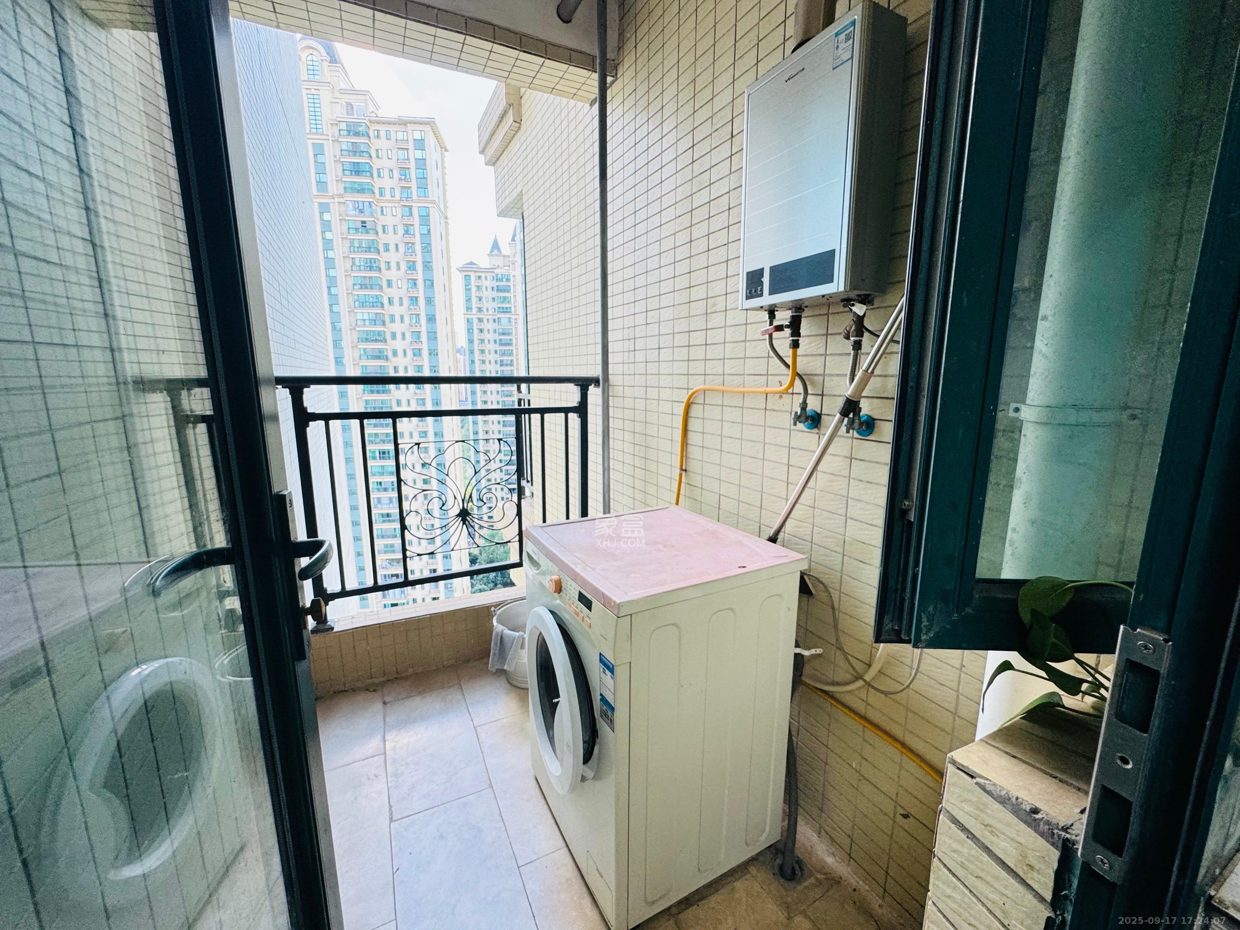 恒大御景湾 3室2厅1卫 3000.0元/月 恒大御景湾 3室2厅1卫 3000.0元/月室内图