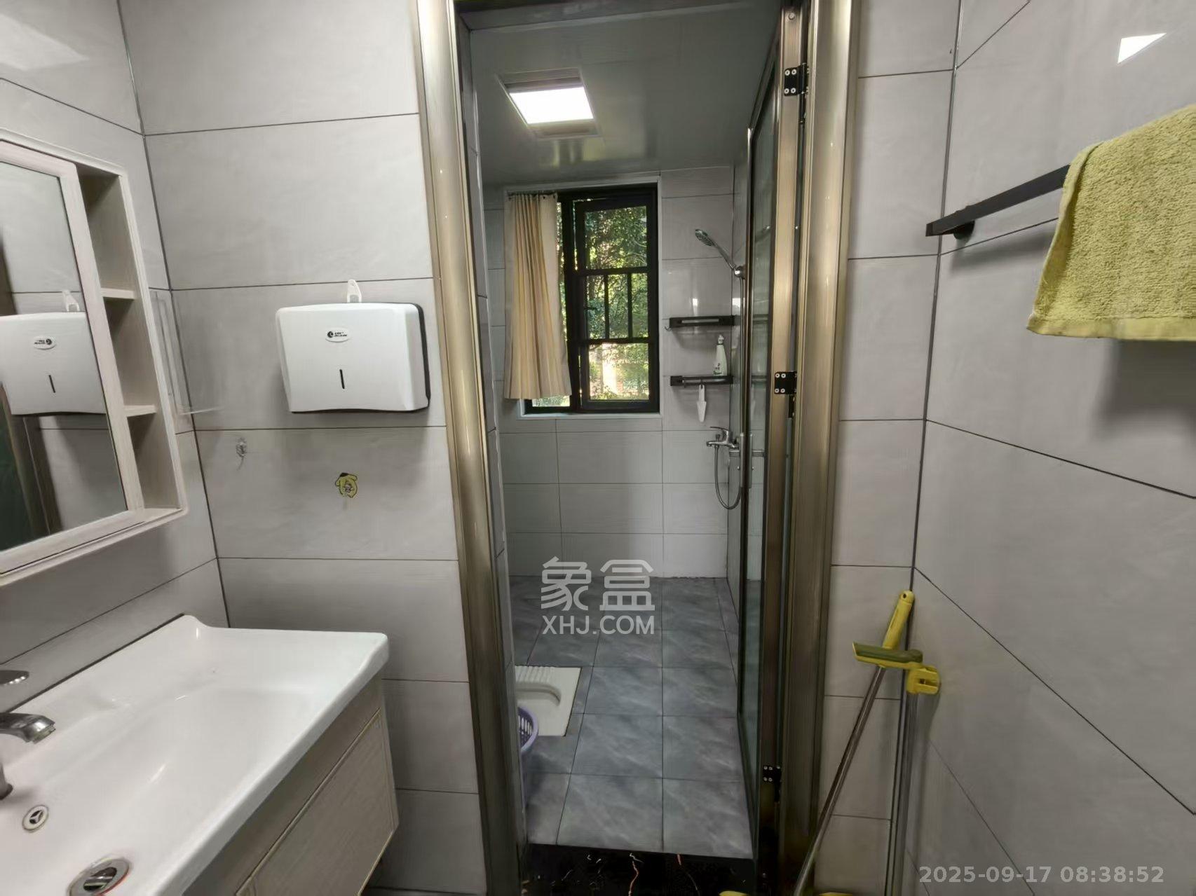 星湖湾二期洋房 3室2厅2卫 2900.0元/月 星湖湾二期洋房 3室2厅2卫 2900.0元/月室内图